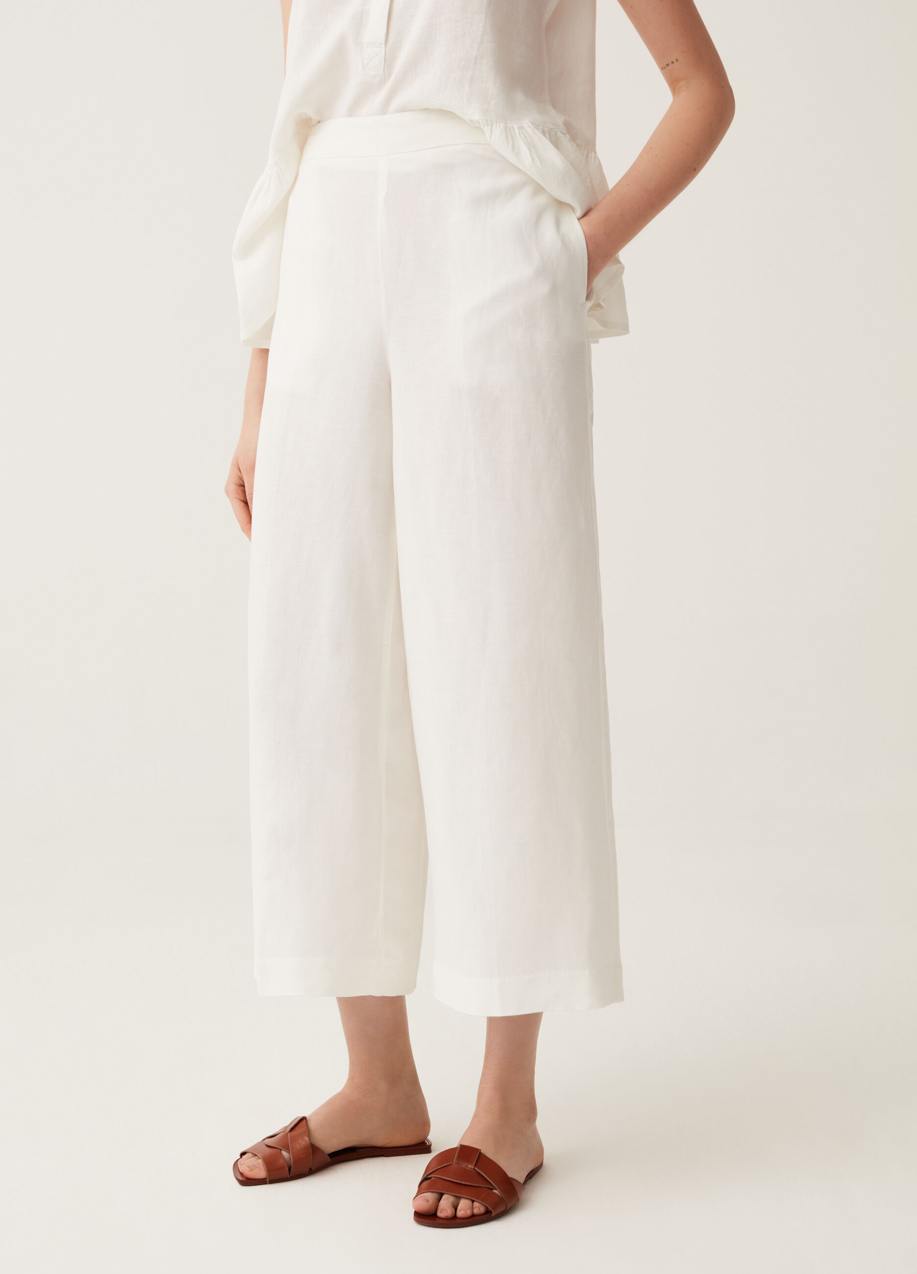 Pantaloni wide leg a vita alta_1