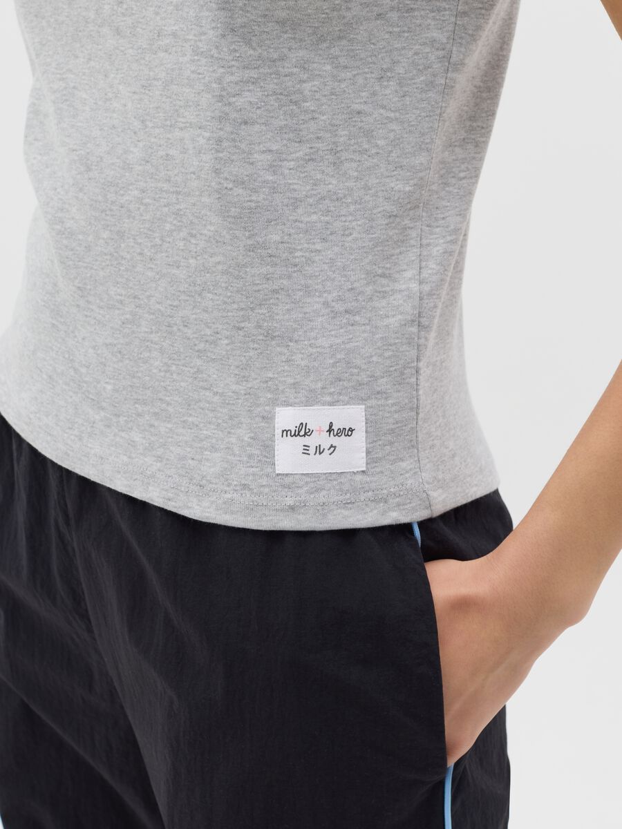 Grey T-shirt with light blue raglan sleeves_2
