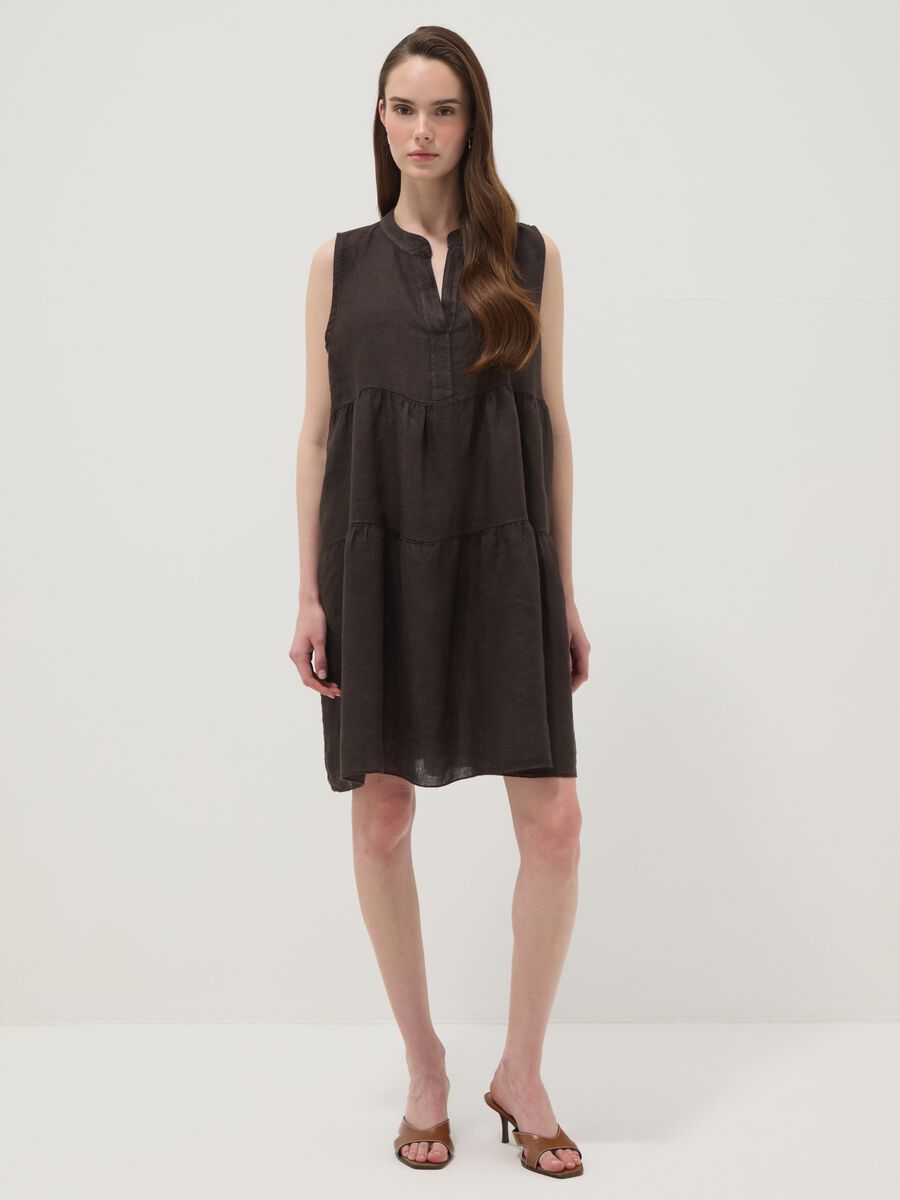 Abito marrone smanicato in puro lino regular fit_1
