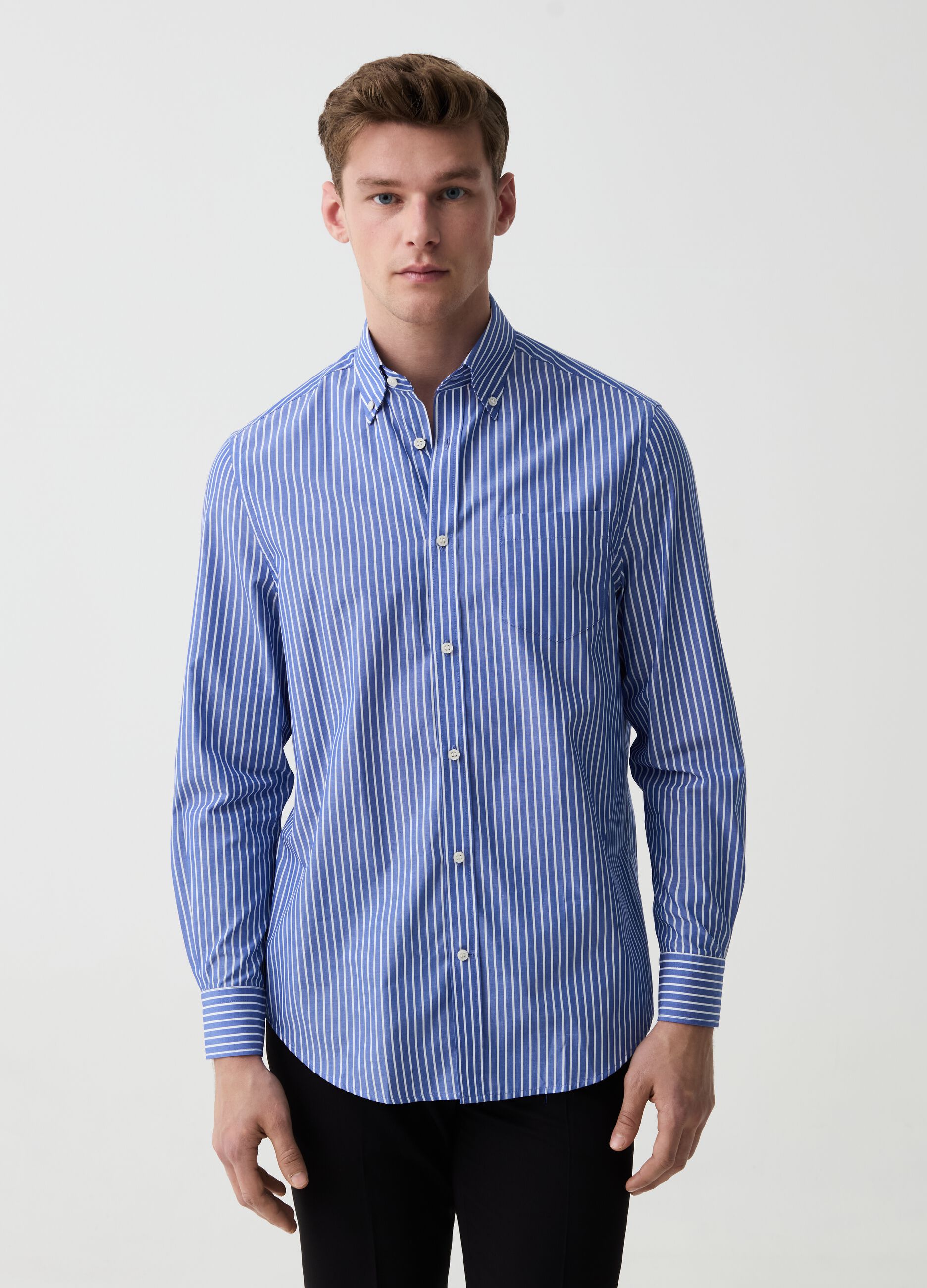 Camicia regular fit a righe con tasca