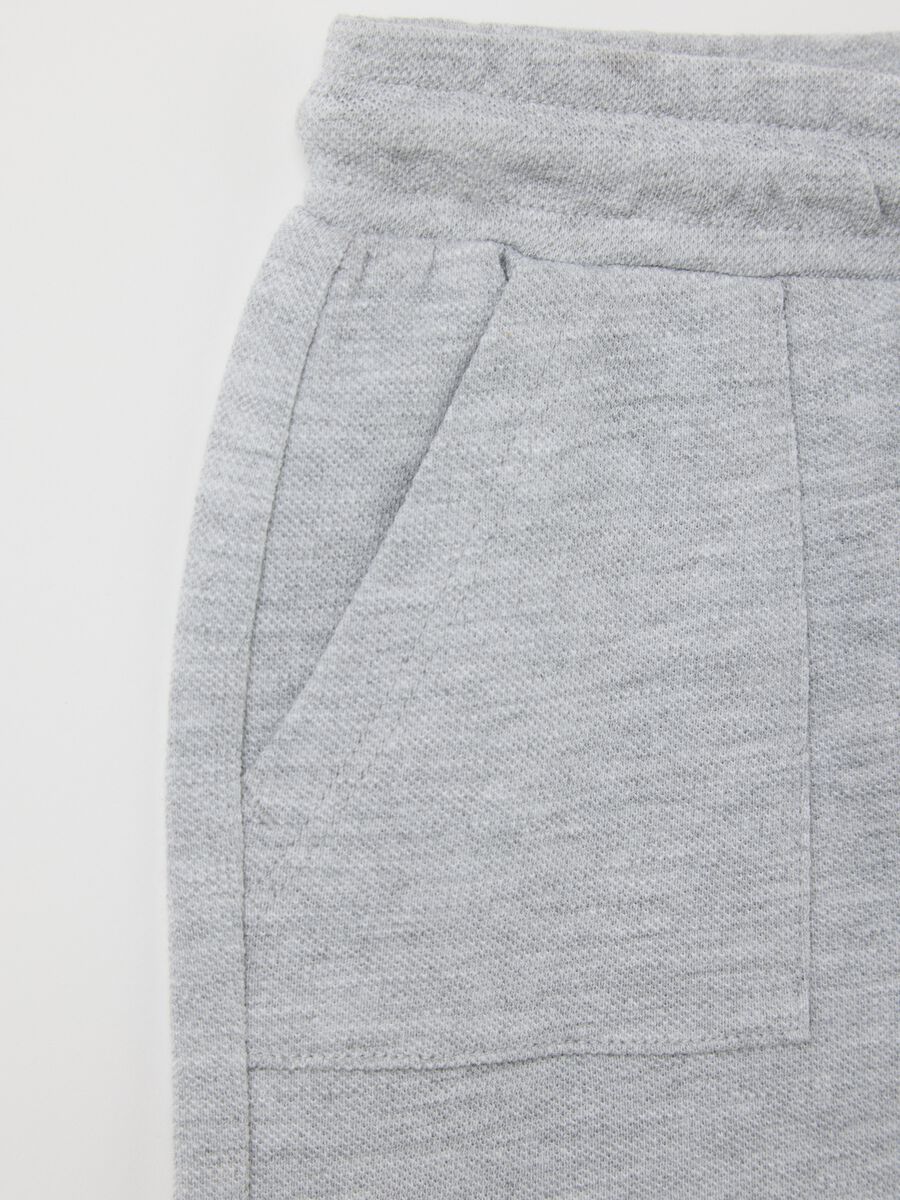 Grey shorts in cotton and viscose with drawstring_2
