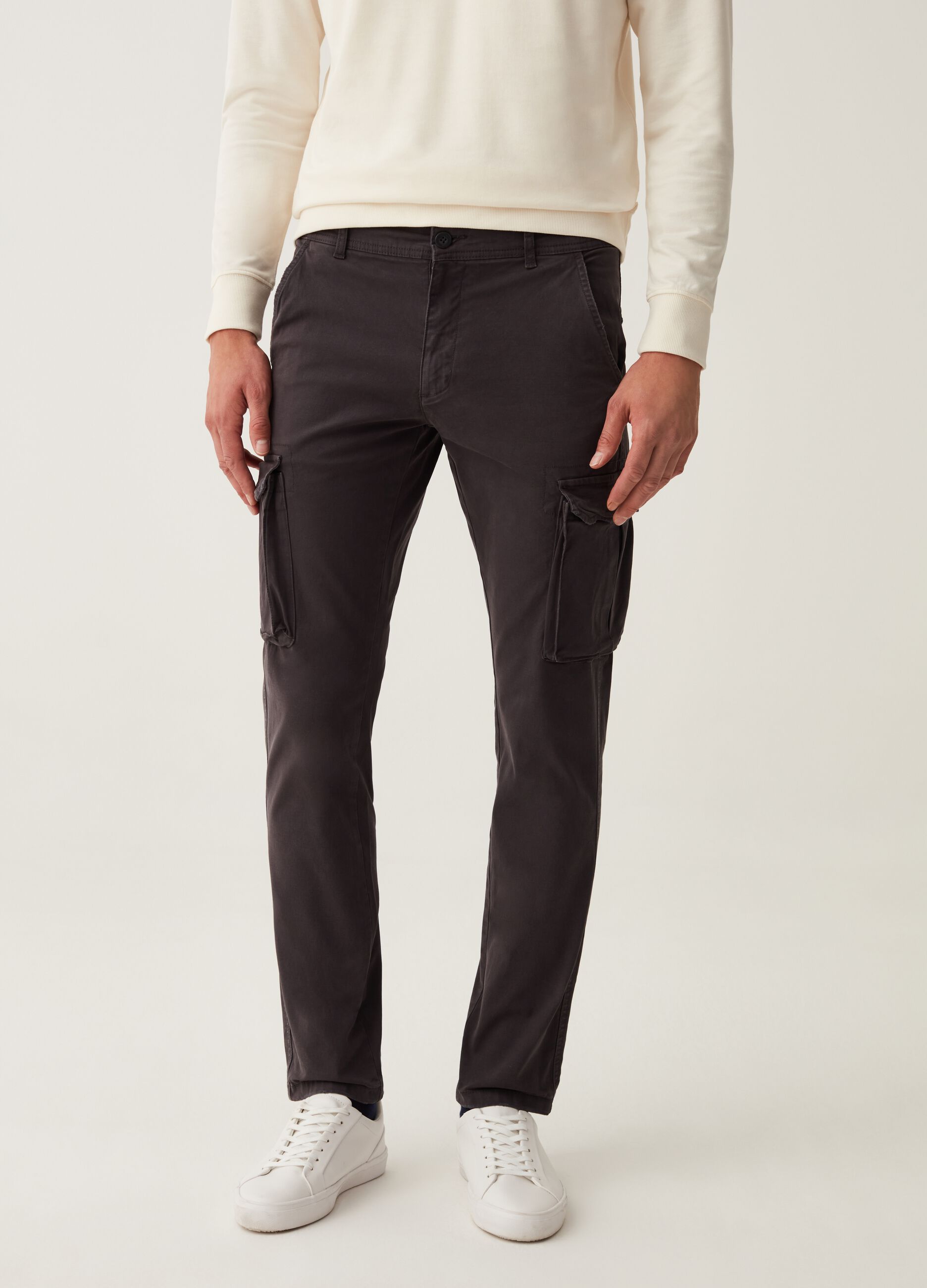 Pantalone cargo in twill stretch_1