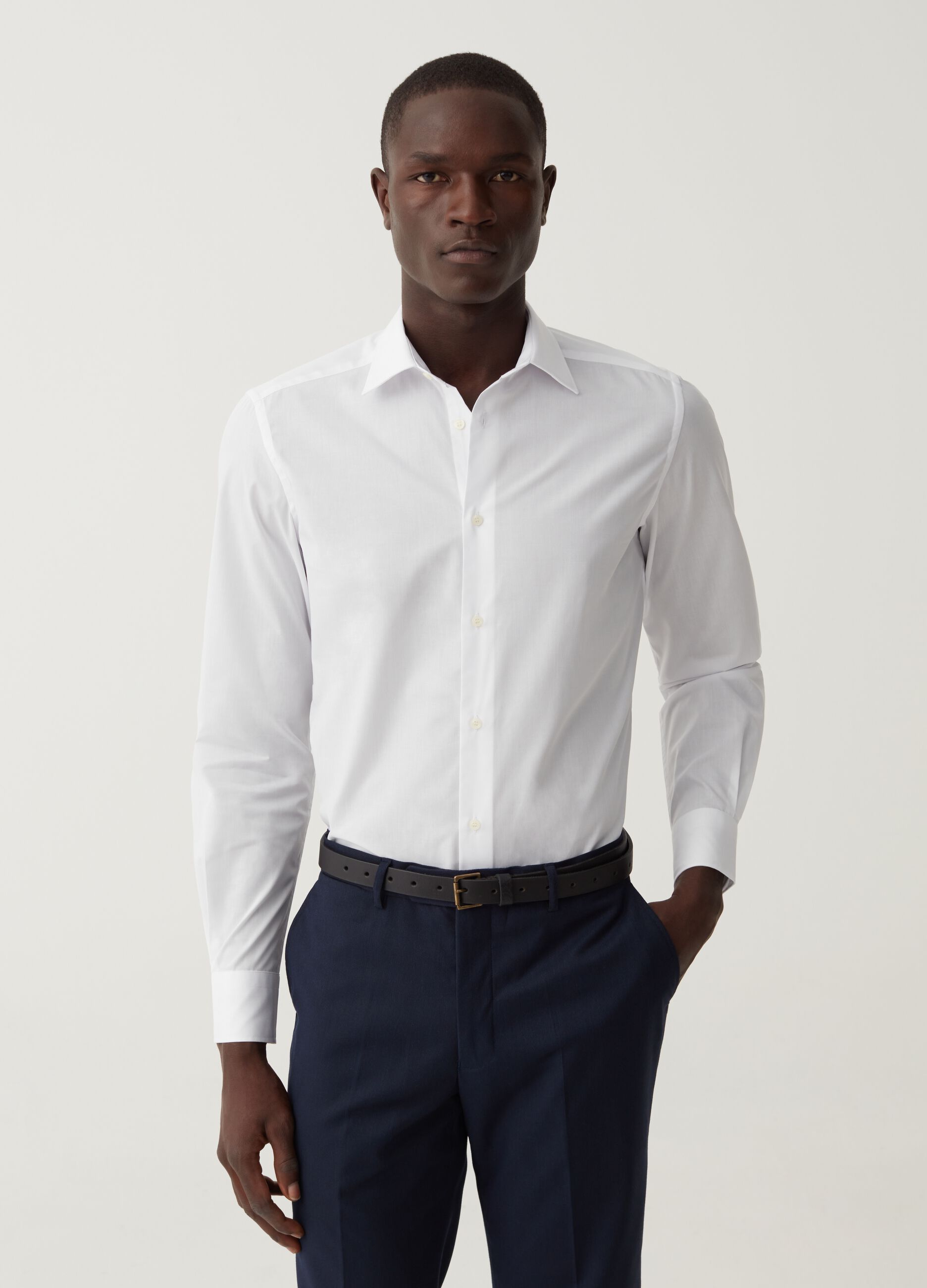 Solid colour slim fit shirt