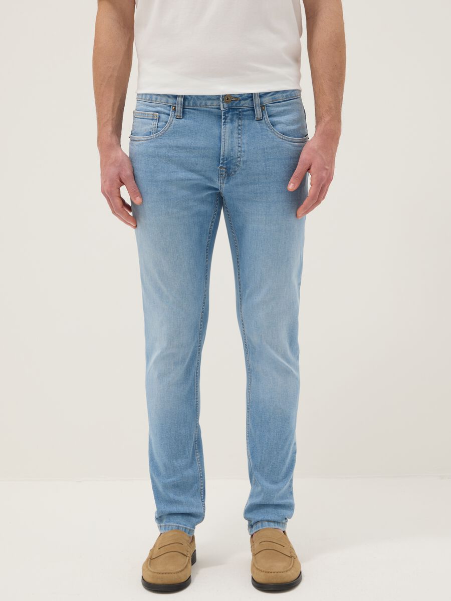 Jeans in cotone elasticizzato azzurro skinny fit_1