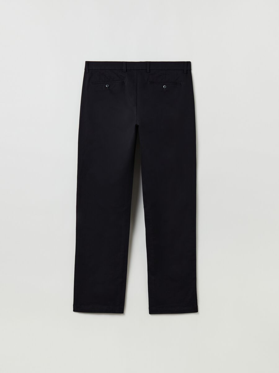 Straight-fit chino trousers in stretch cotton_2
