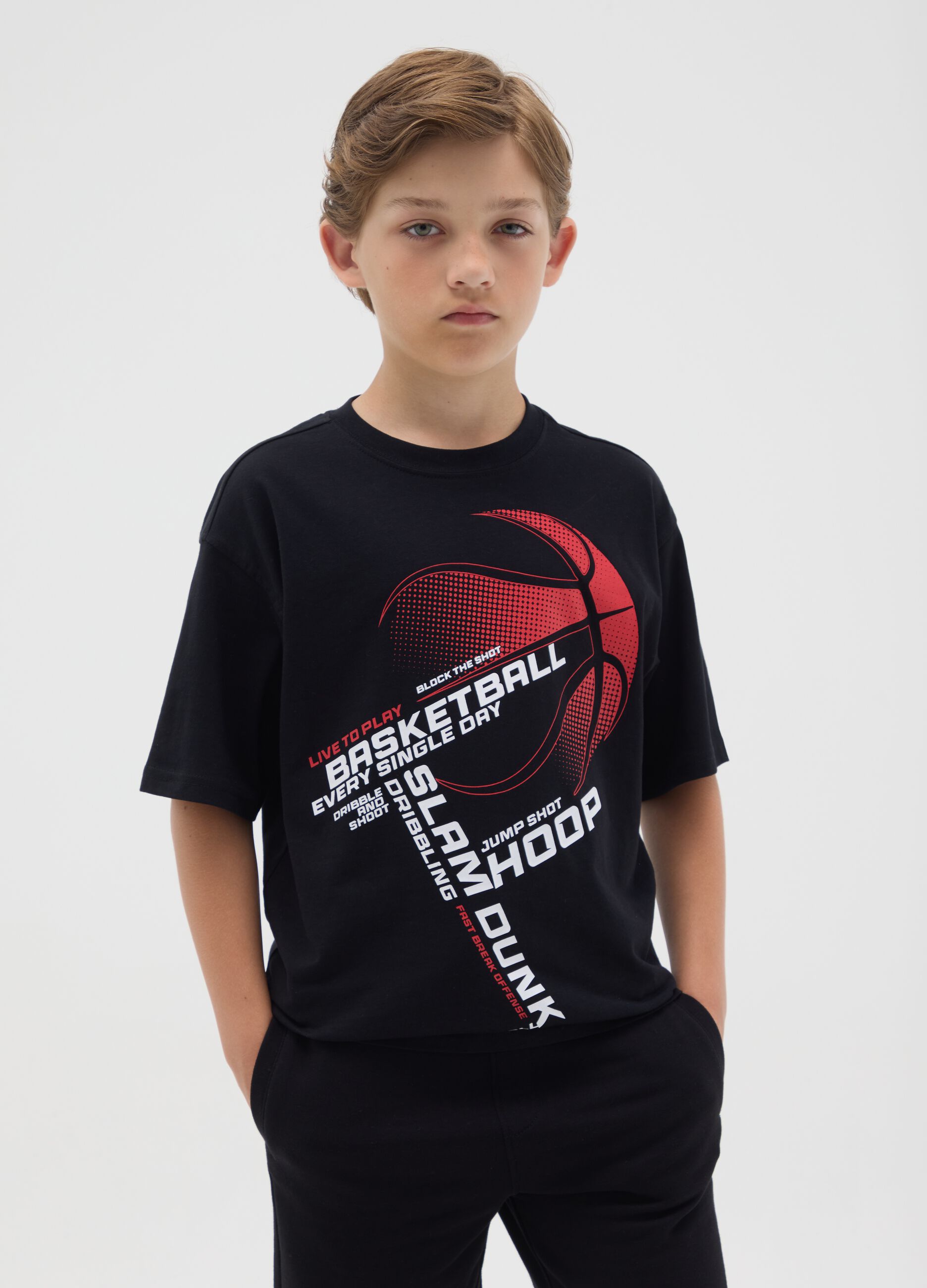 Boys' black pure cotton regular fit t-shirt with print