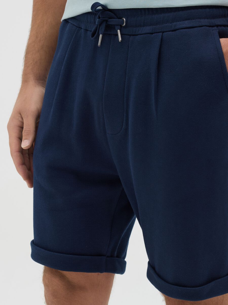 Chino Bermuda shorts in cotton with drawstring_3