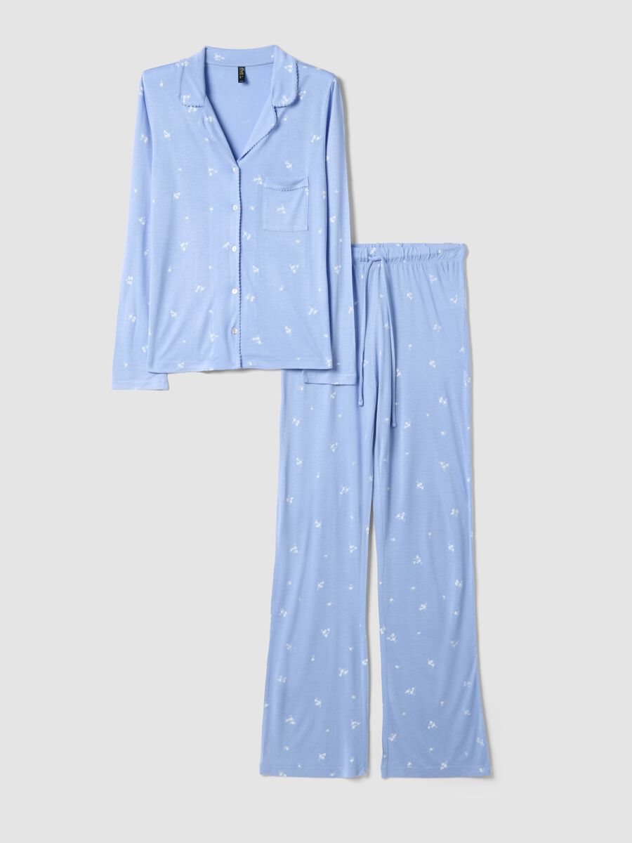 Blue viscose pyjamas in regular fit with floral pattern_4