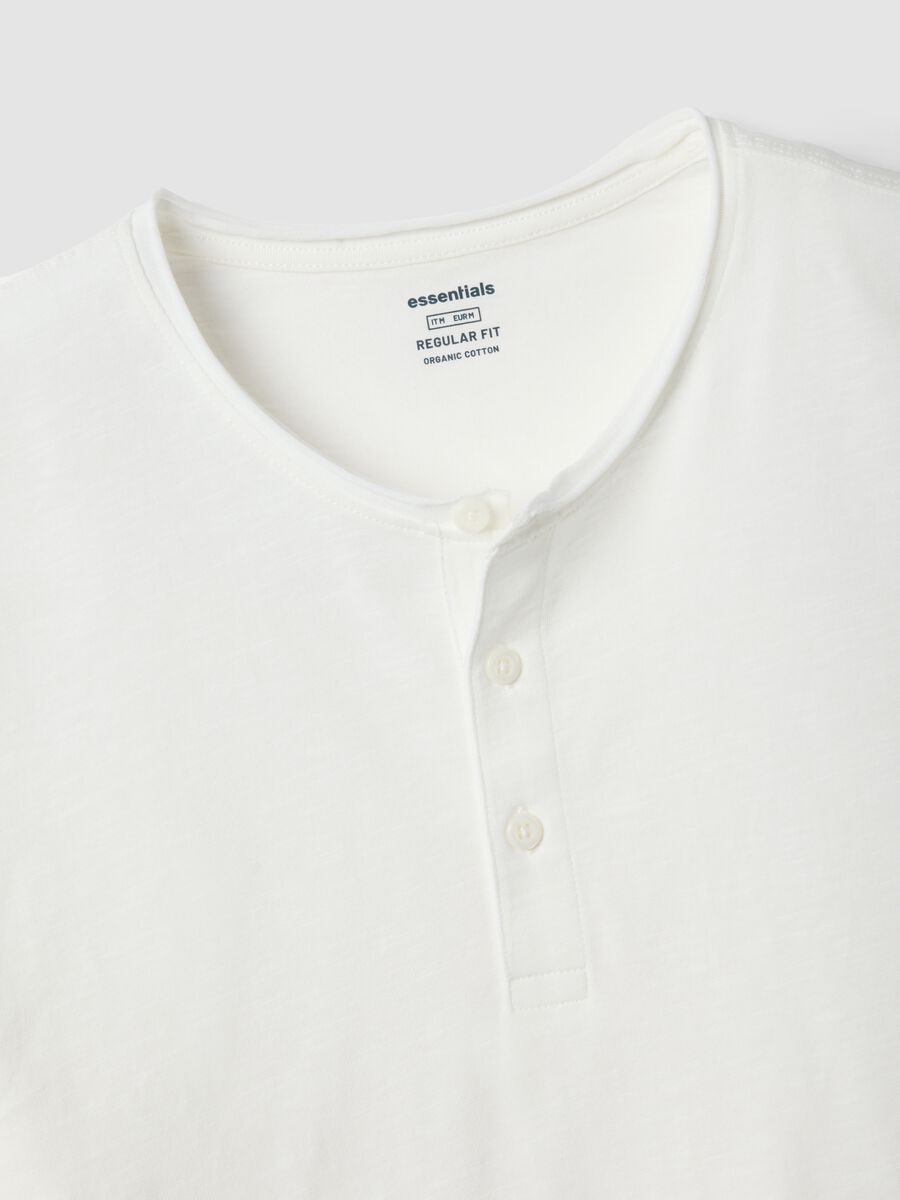 White pure cotton regular fit T-shirt with henley collar_5