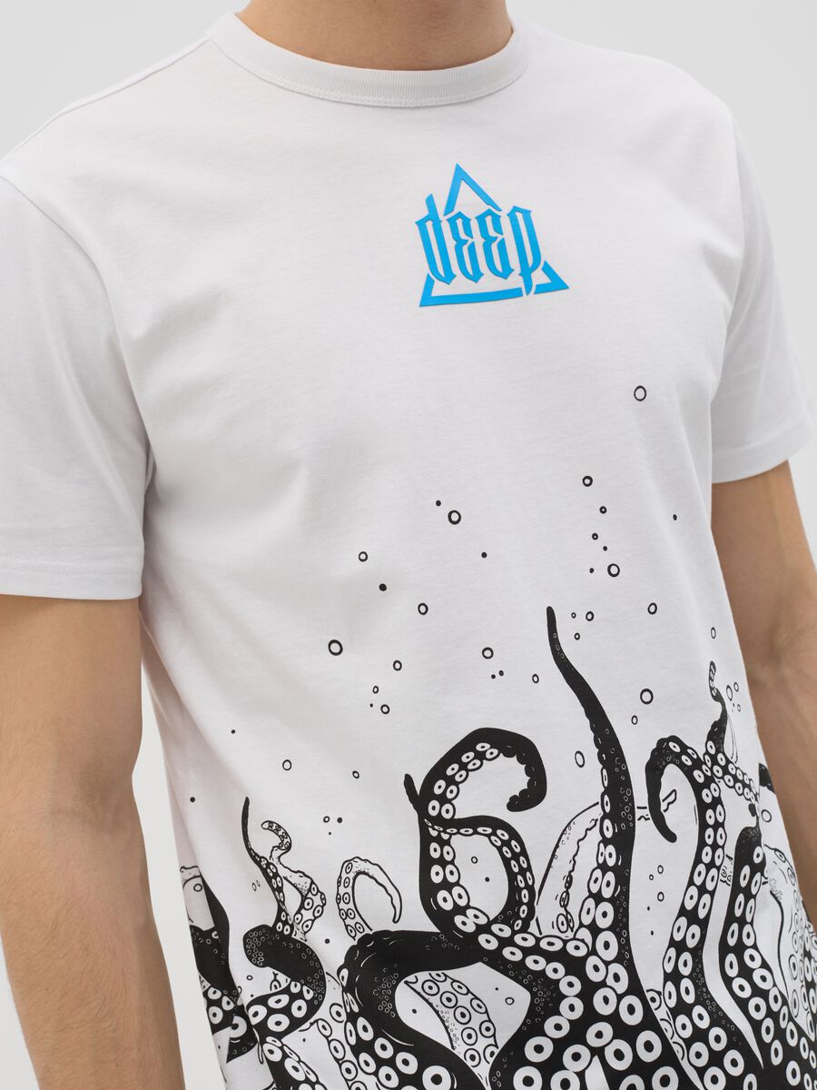 White T-shirt with short sleeves and print_2