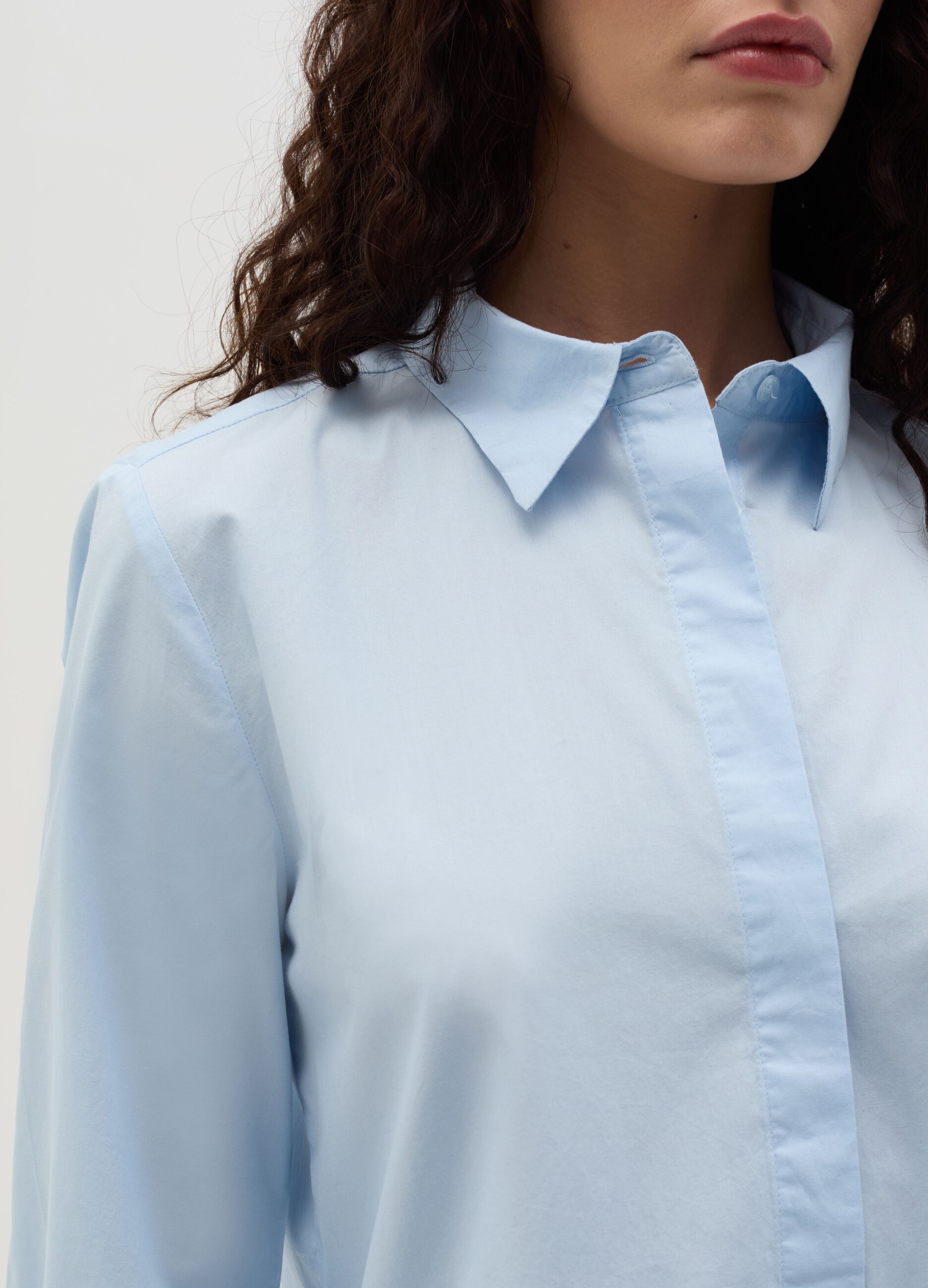 Shirt with three-quarter sleeves