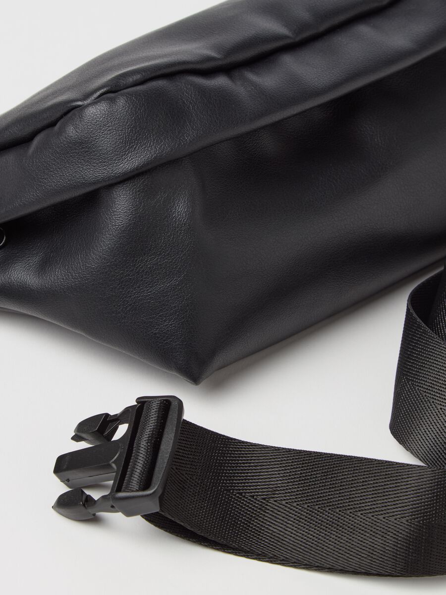 Bum bag in glossy fabric_2