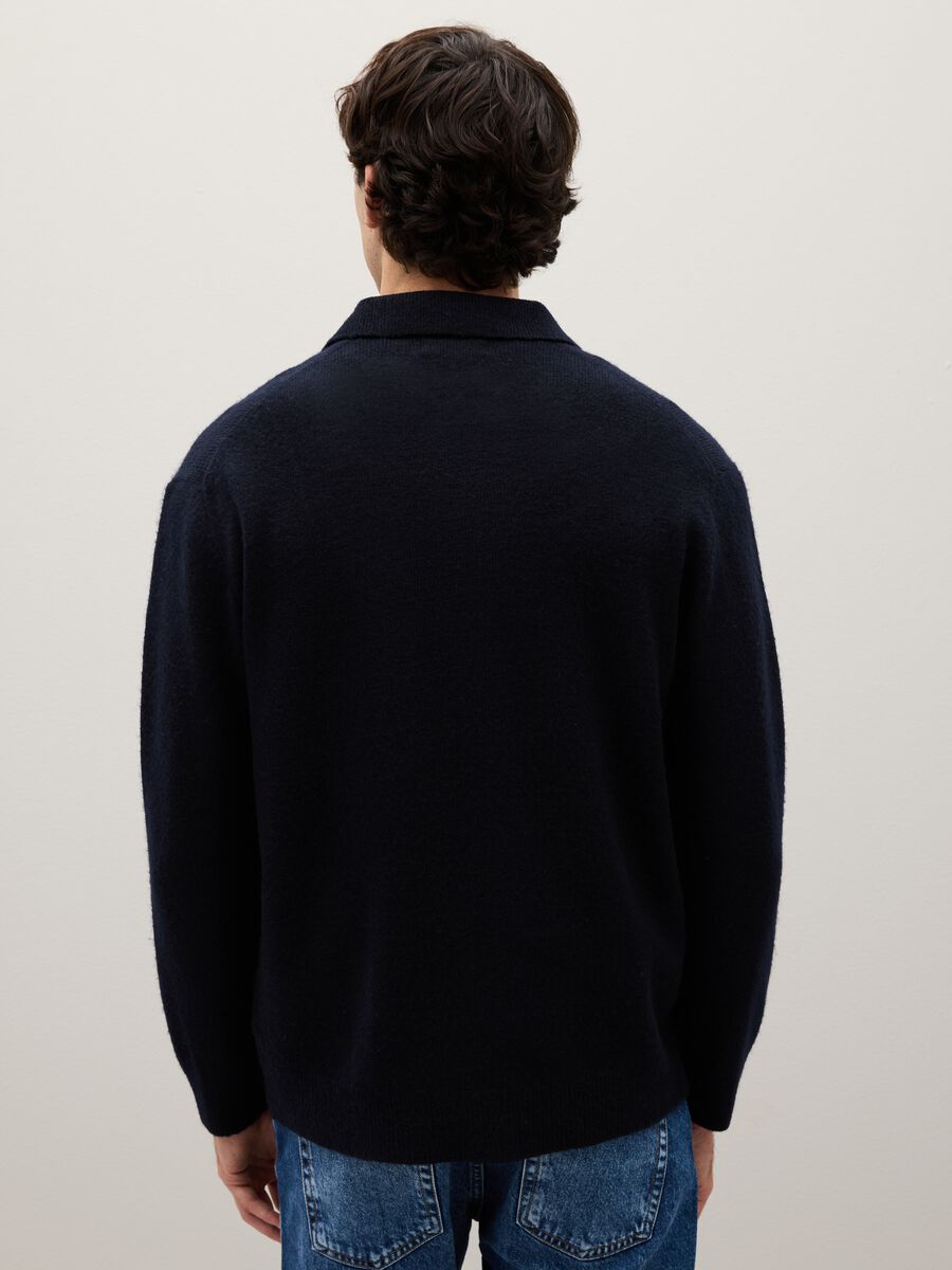 Blue pullover with oversized fit_3