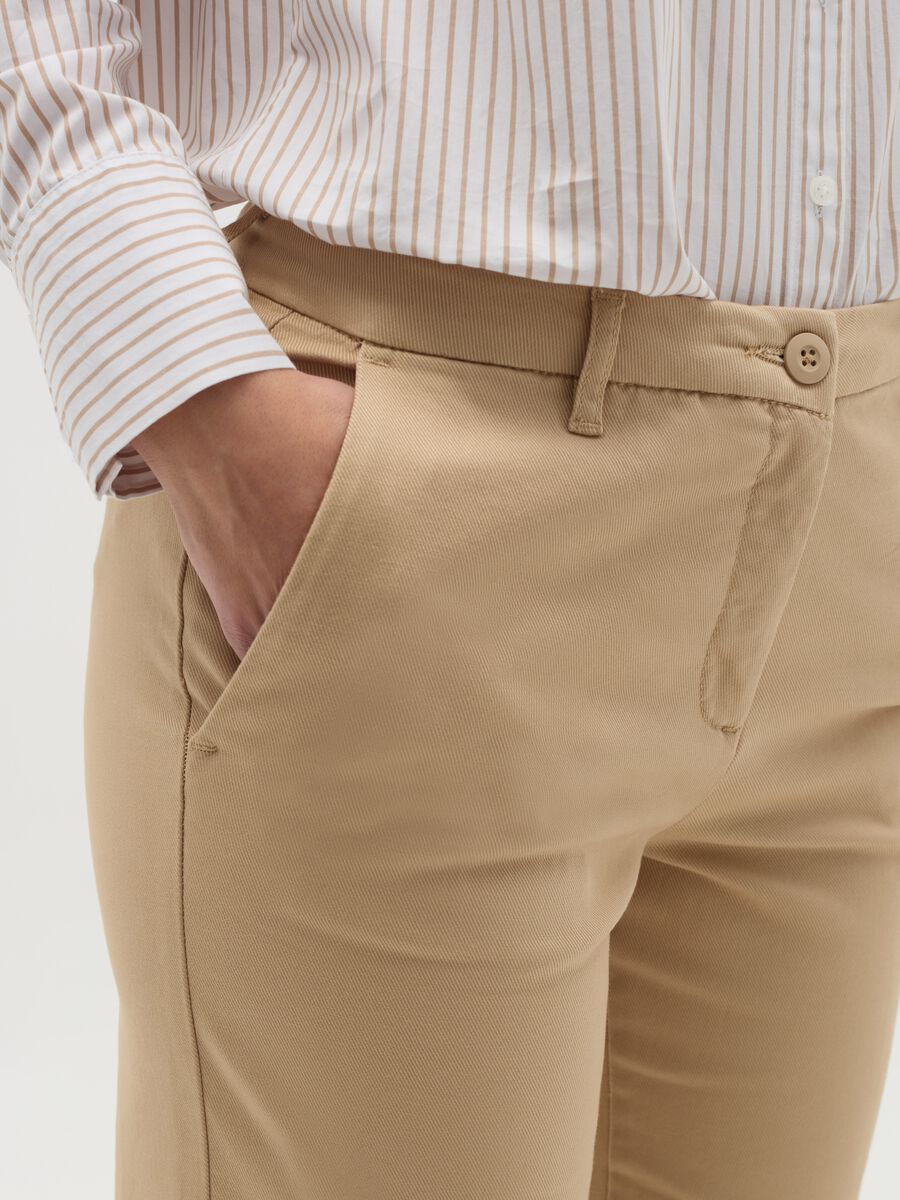 Curvy stretch cotton chino trousers_3