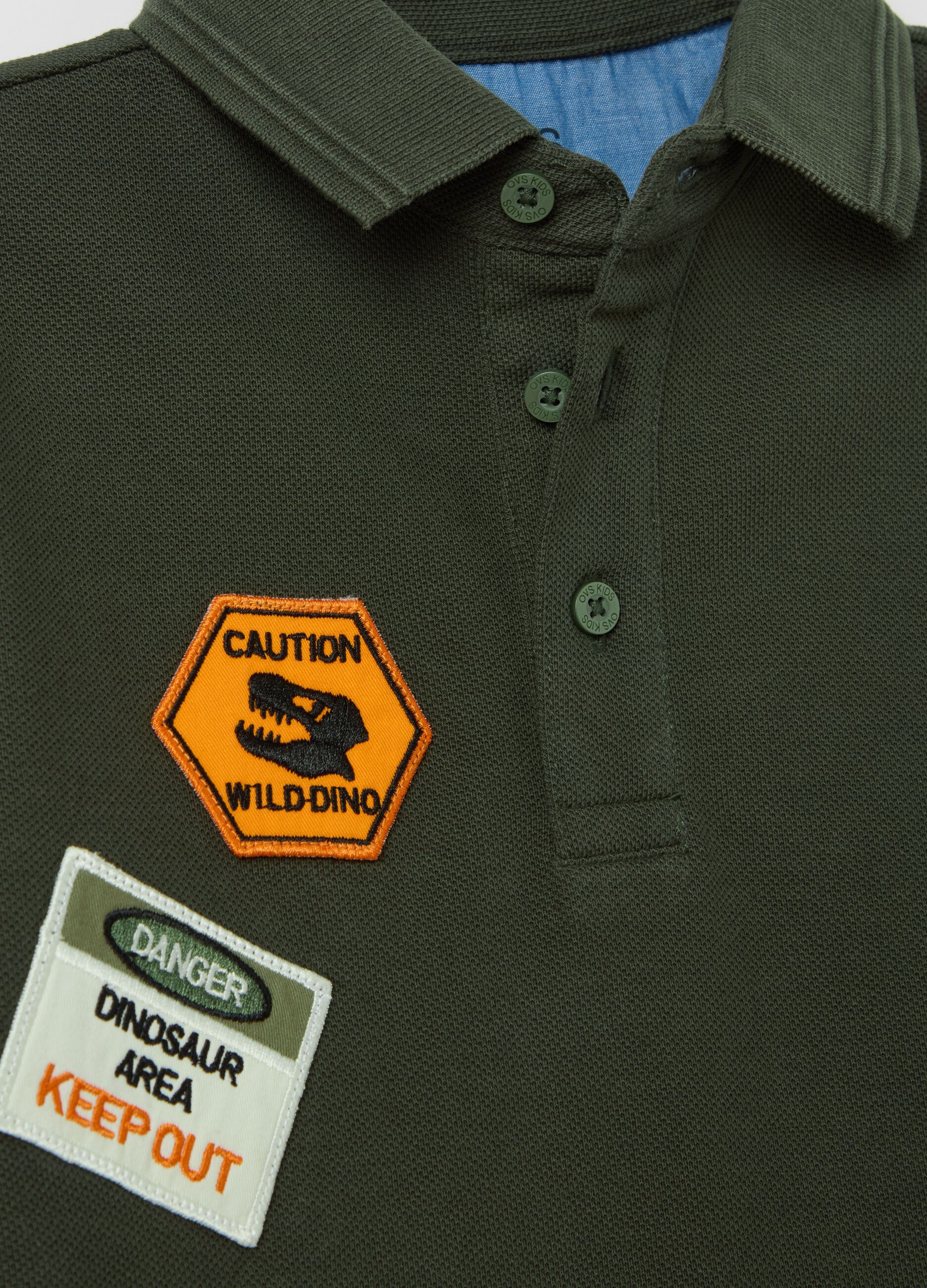 Piquet polo shirt with patch and "Going to Discover" print