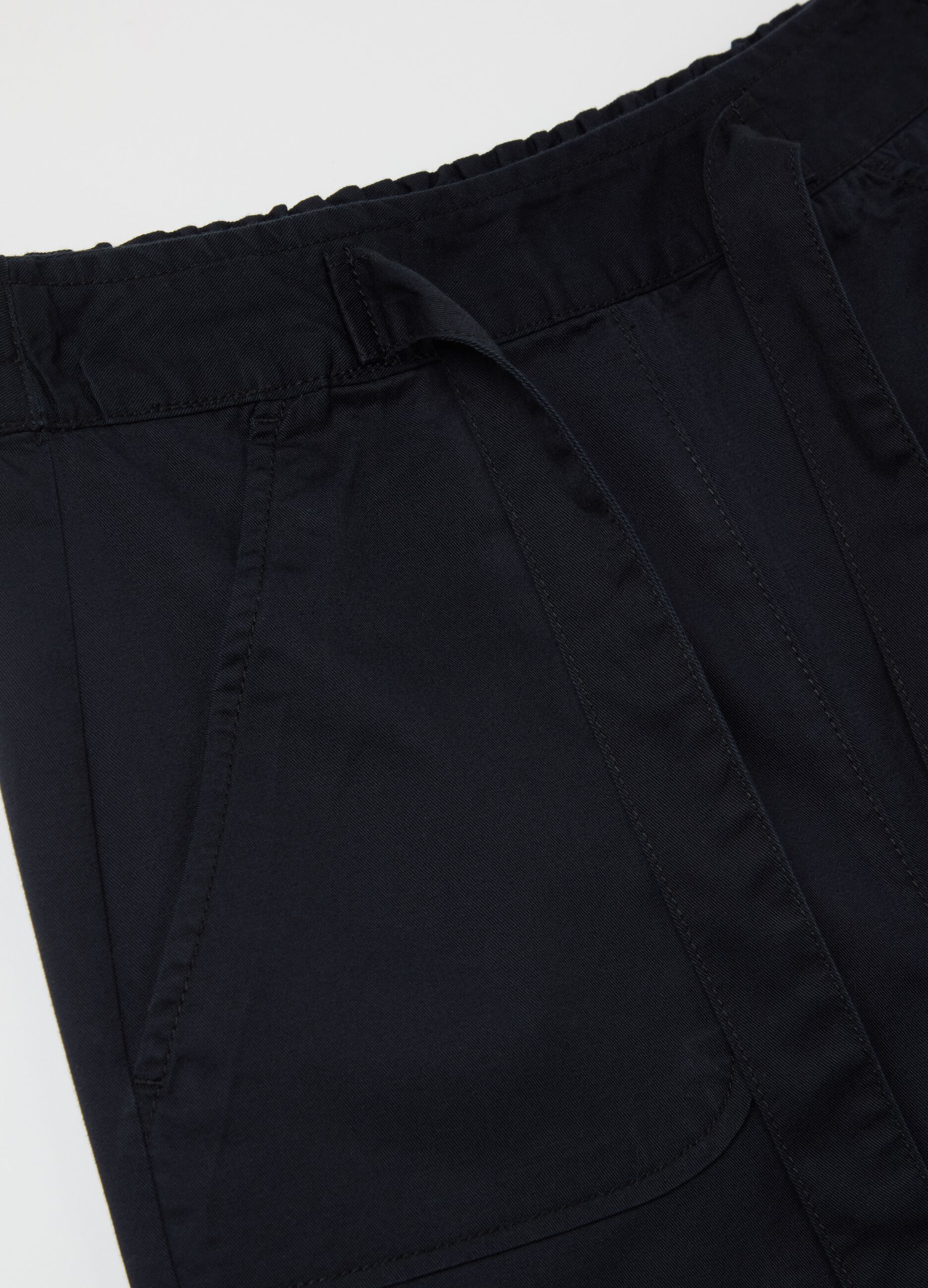 Fluid shorts in denim with bow