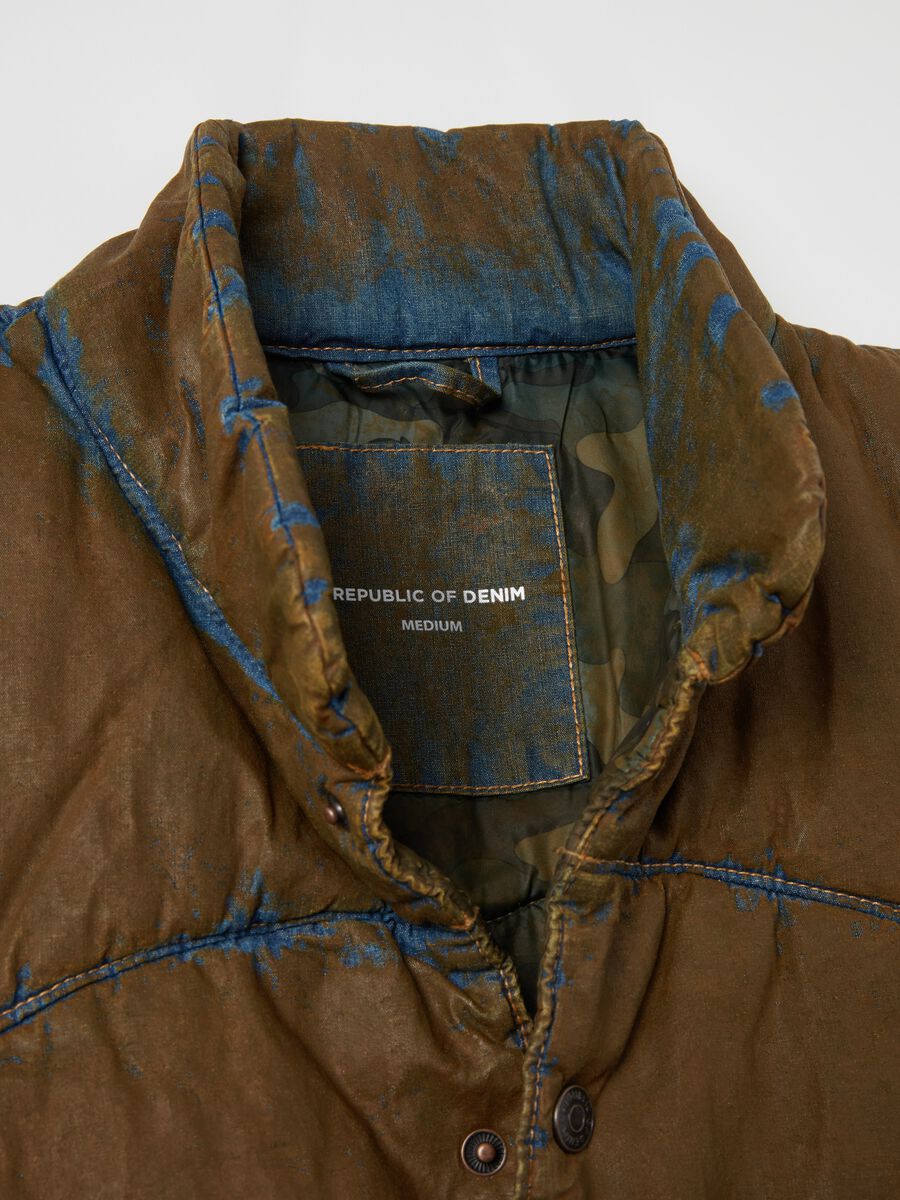 Limited Edition Gilet in leather-effect denim_5