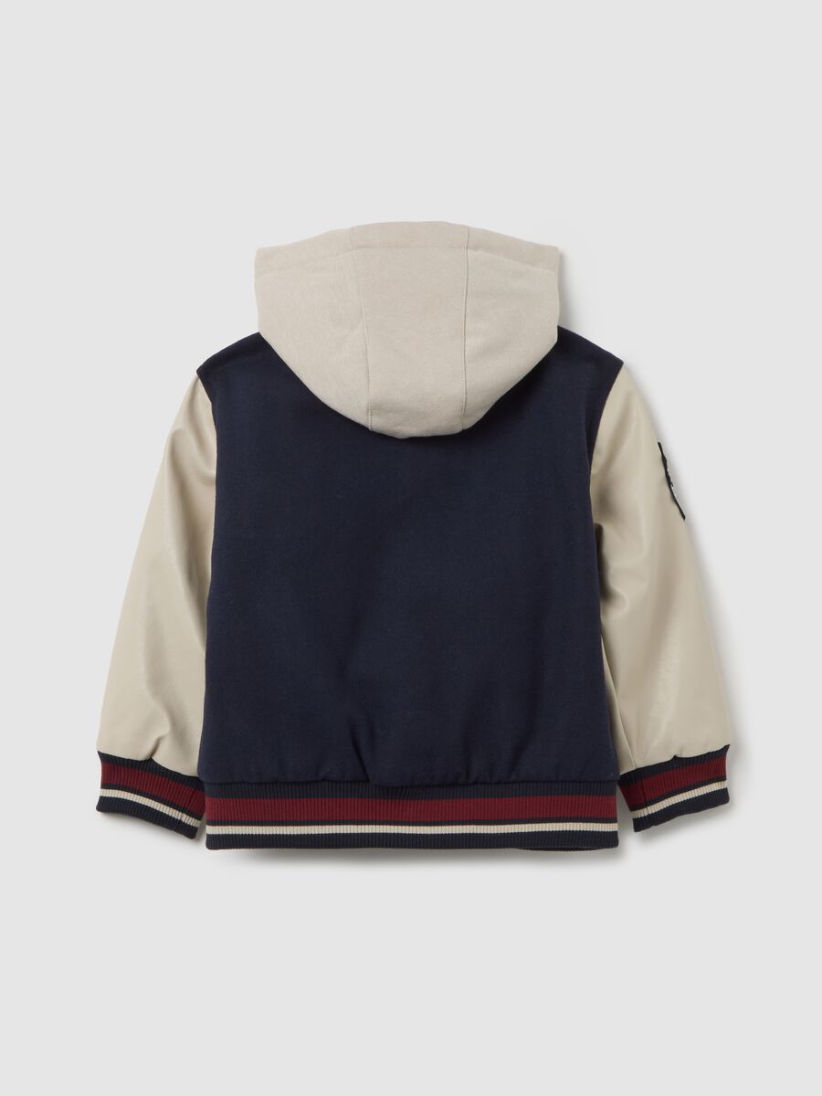 Giacca da bambino multicolor con cappuccio removibile_1
