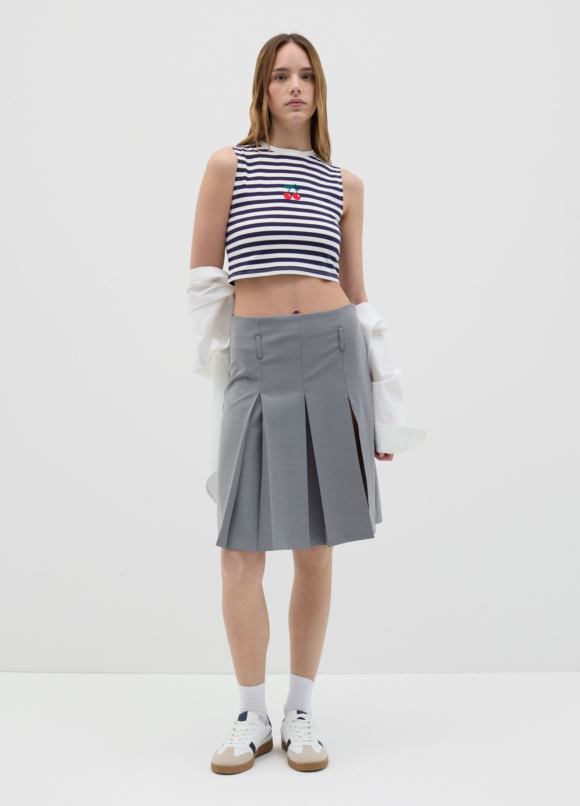 White and blue cropped tank top with embroidery