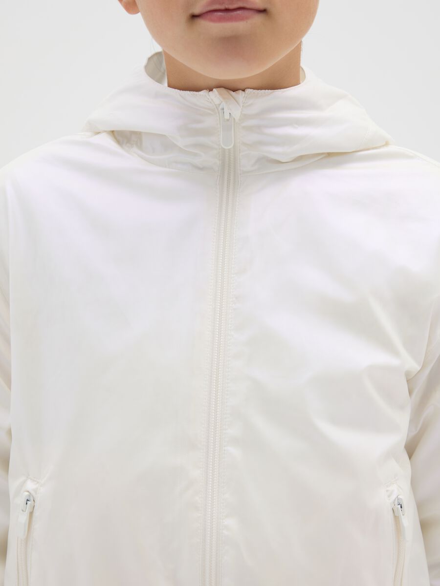 Girls' white regular fit jacket with hood_2