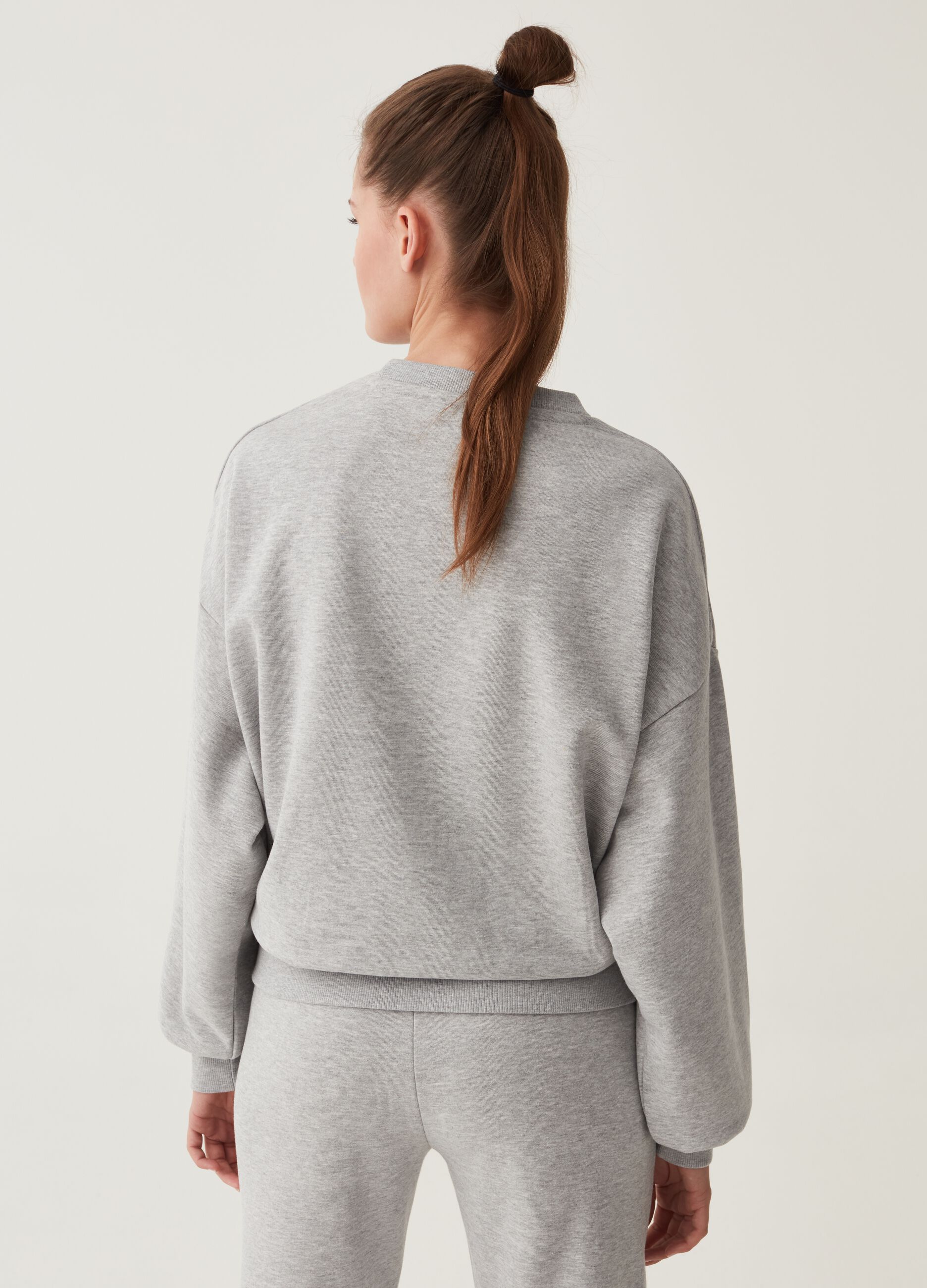 Oversize sweatshirt with Everlast embroidery