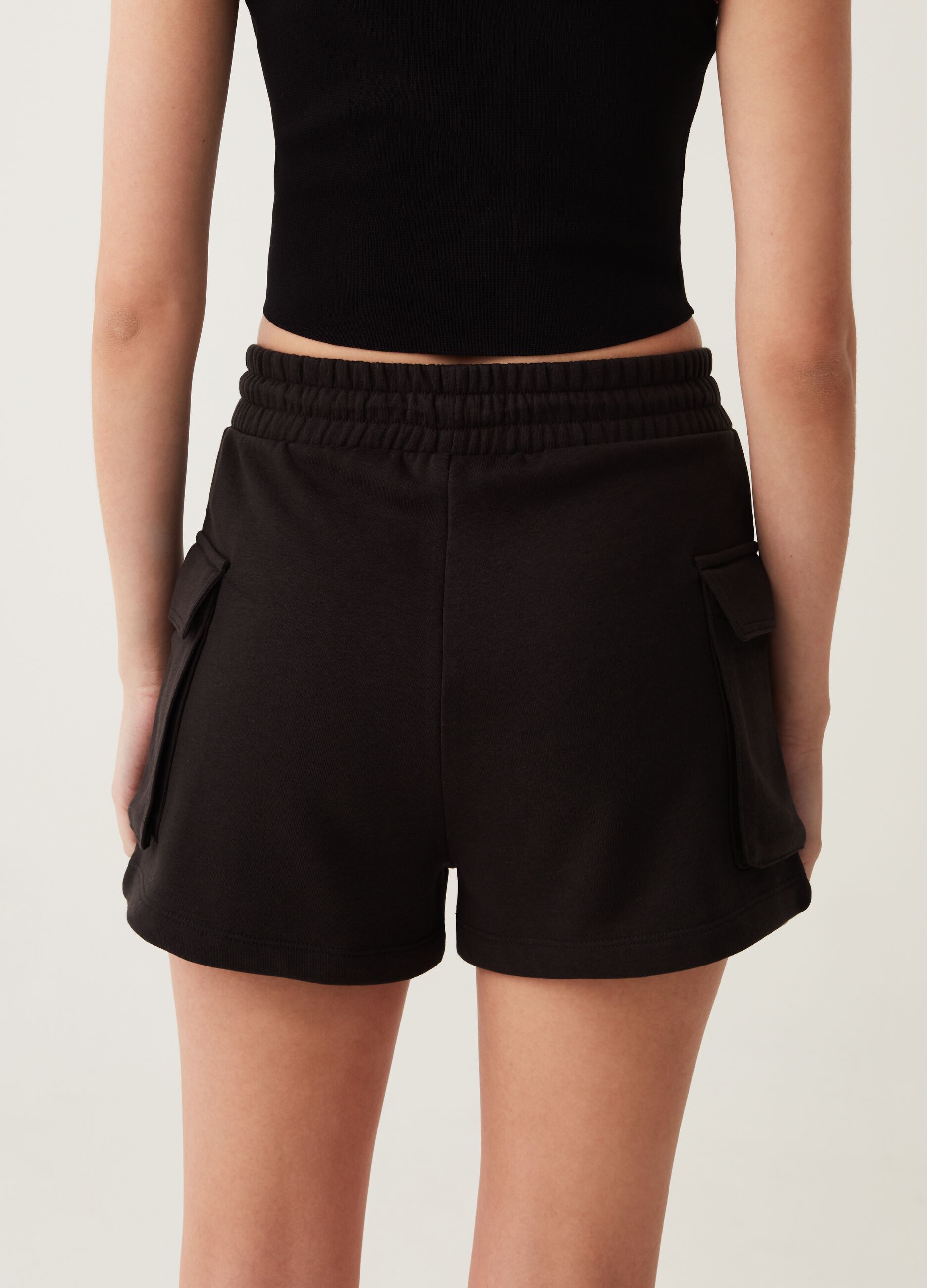 Shorts cargo in felpa