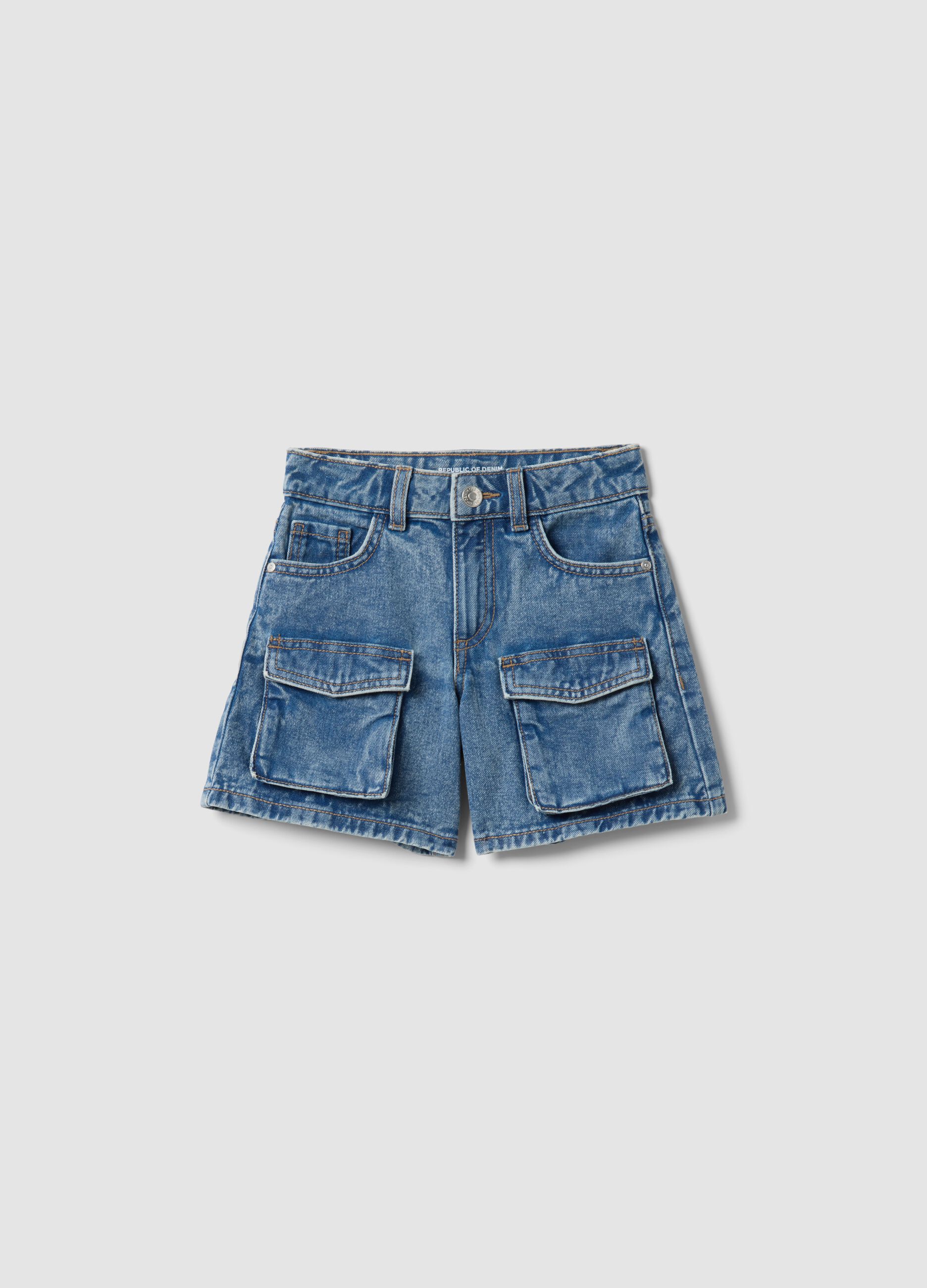 Girls&rsquo; blue denim cotton cargo shorts with wide-leg fit