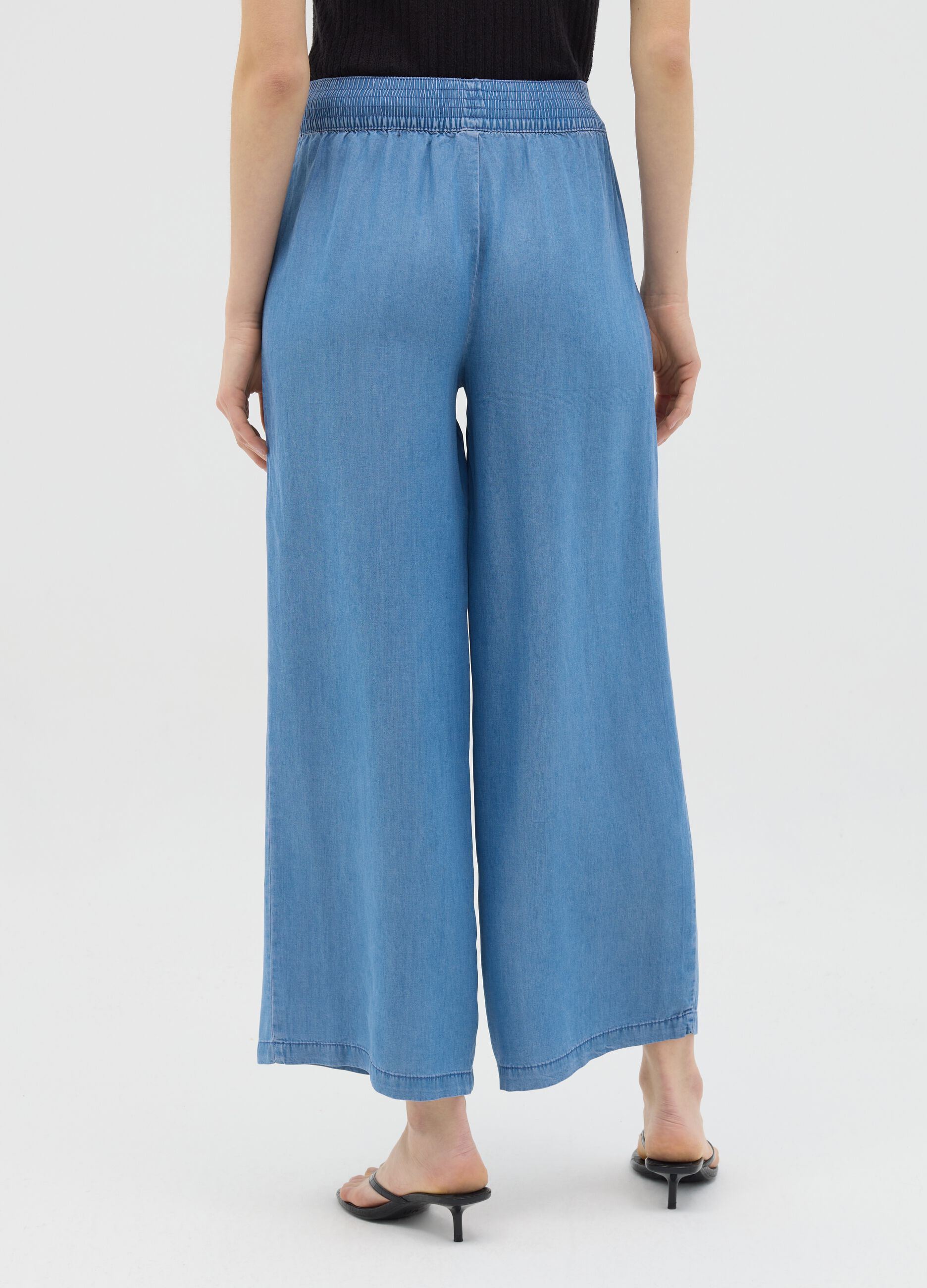 Jeans a gamba larga in Lyocell