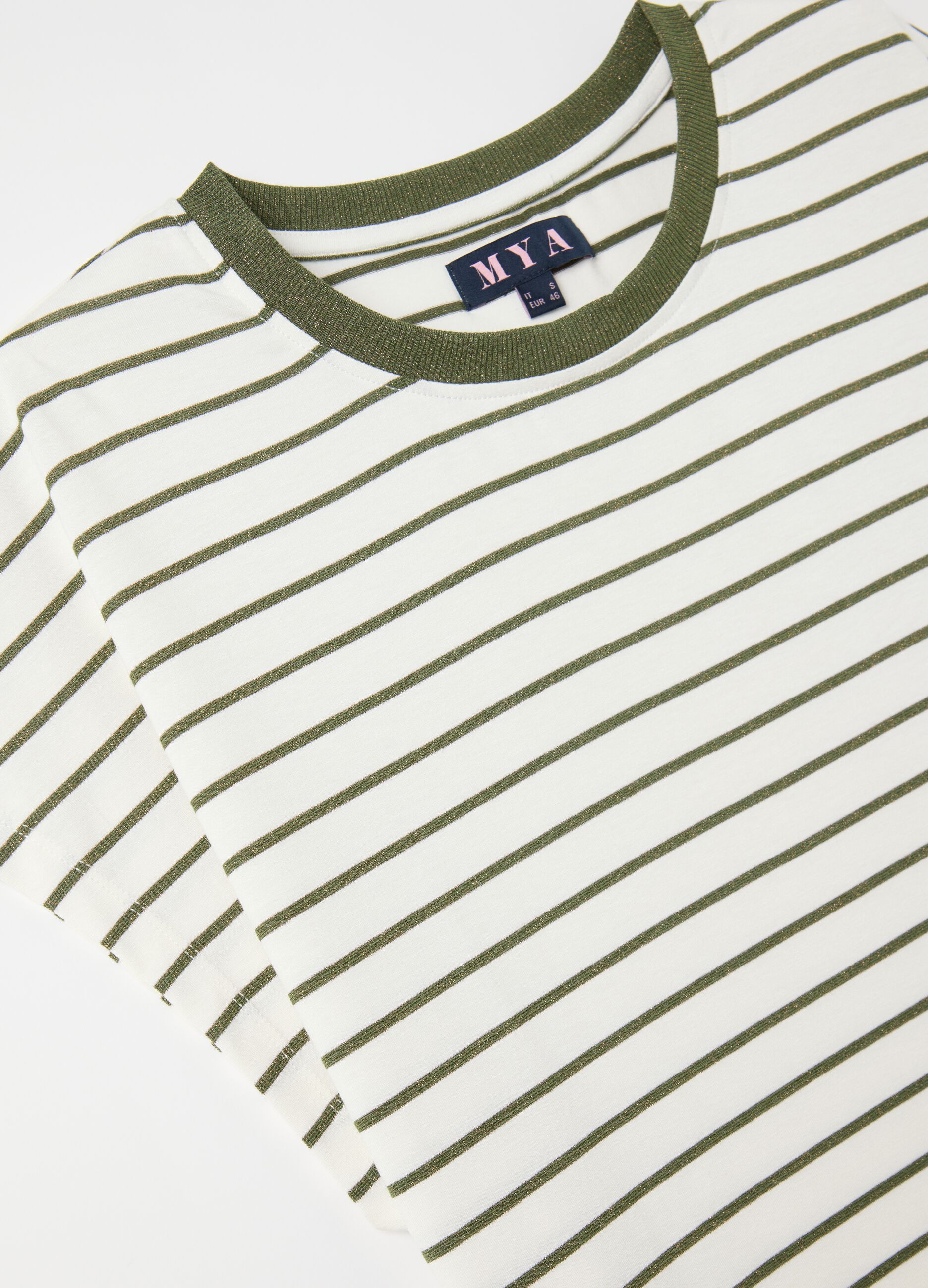 Curvy T-shirt with white and green stripes