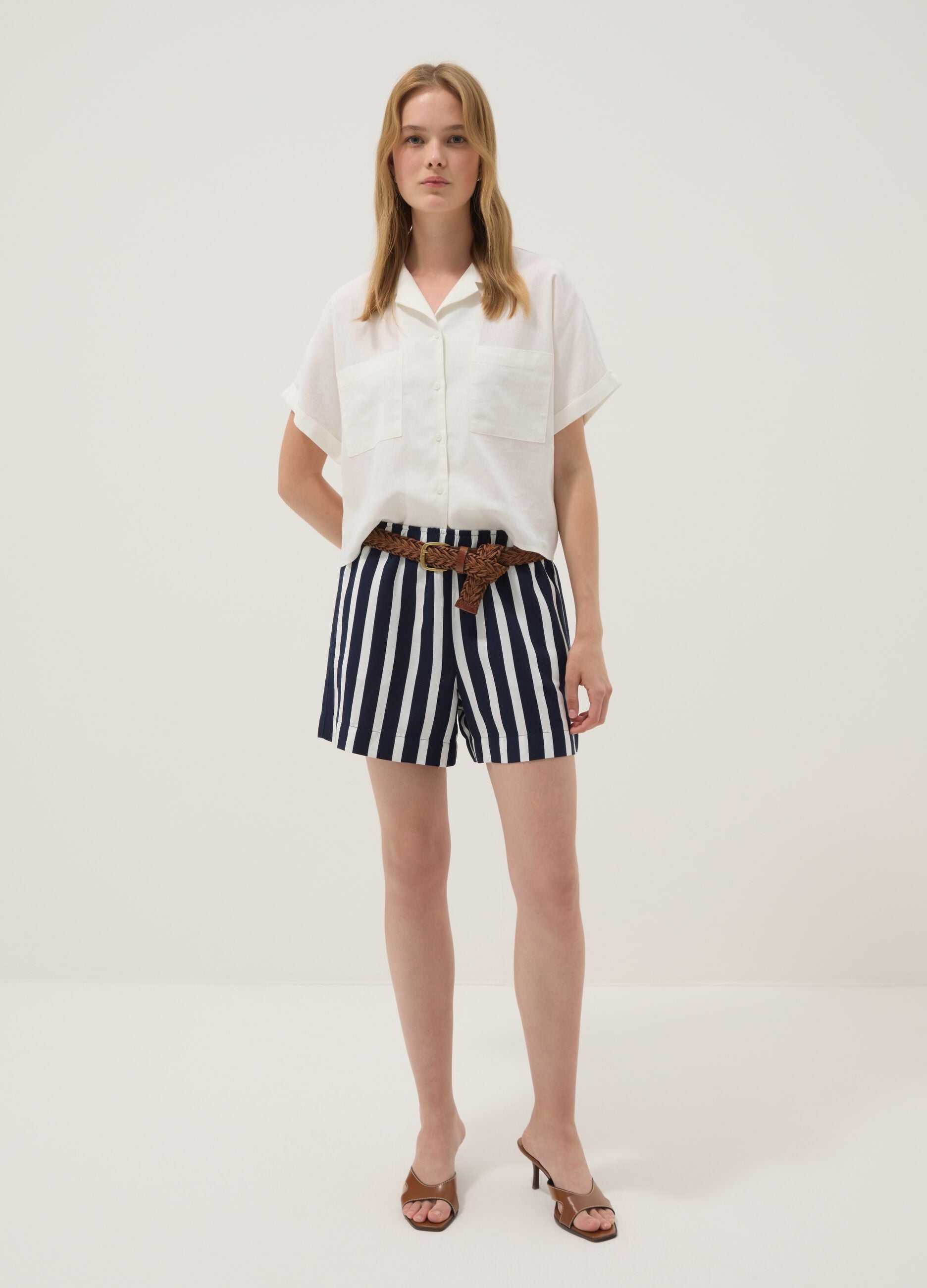 Multicolour striped linen-viscose blend shorts with elasticated waist, regular fit