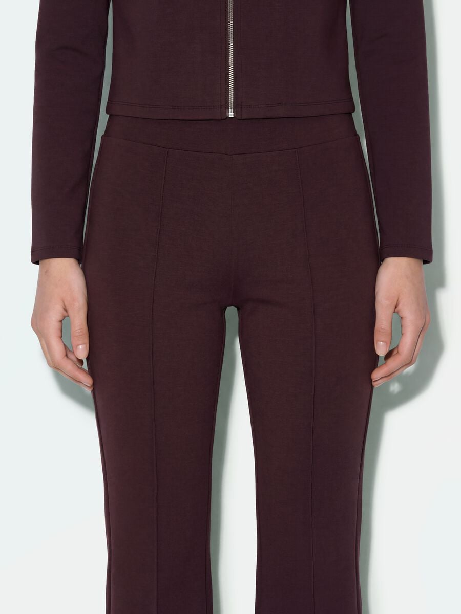 Pantaloni viola flare in modal elasticizzato_2