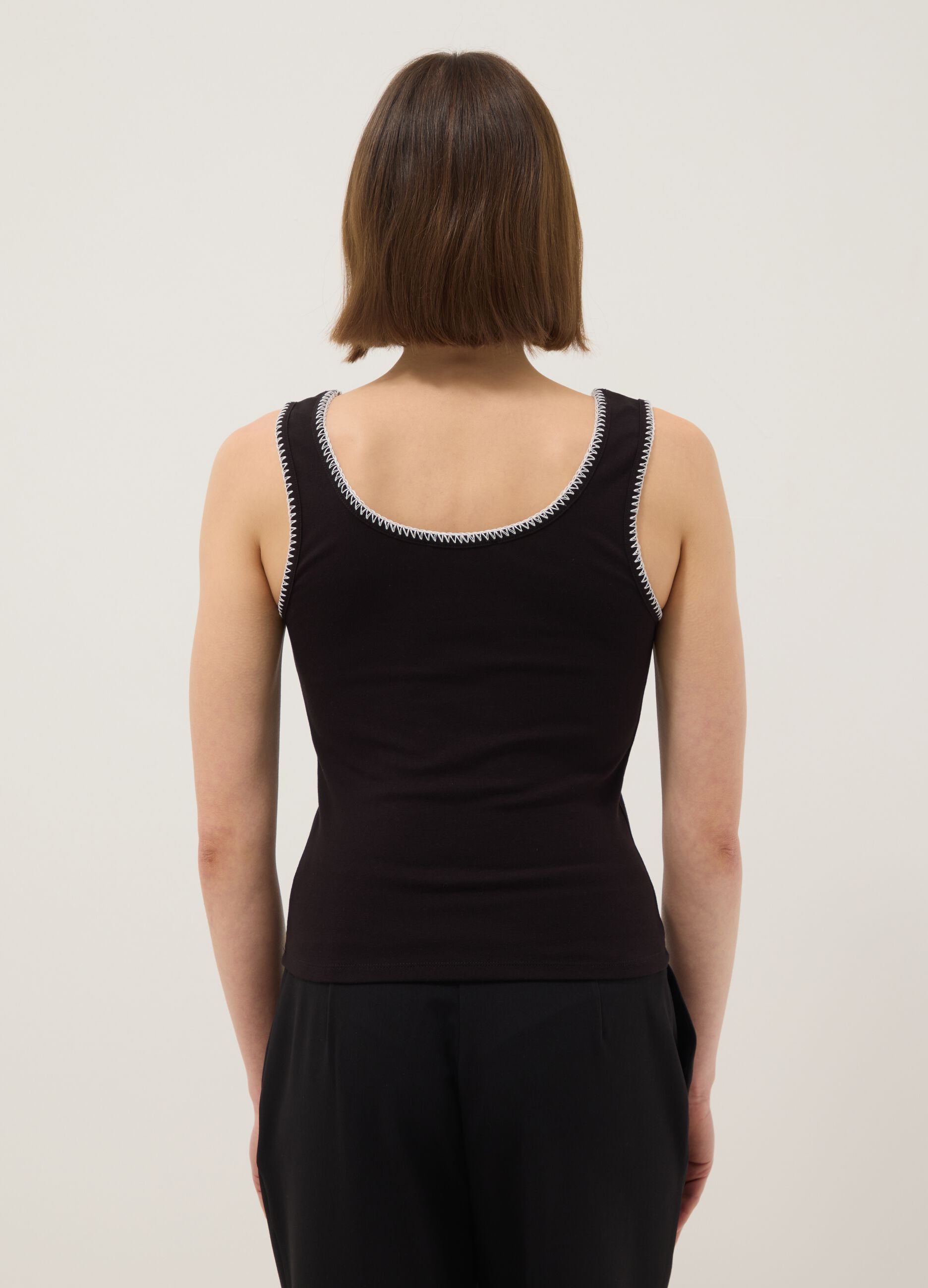 Black stretch cotton tank top with contrast trim, regular fit