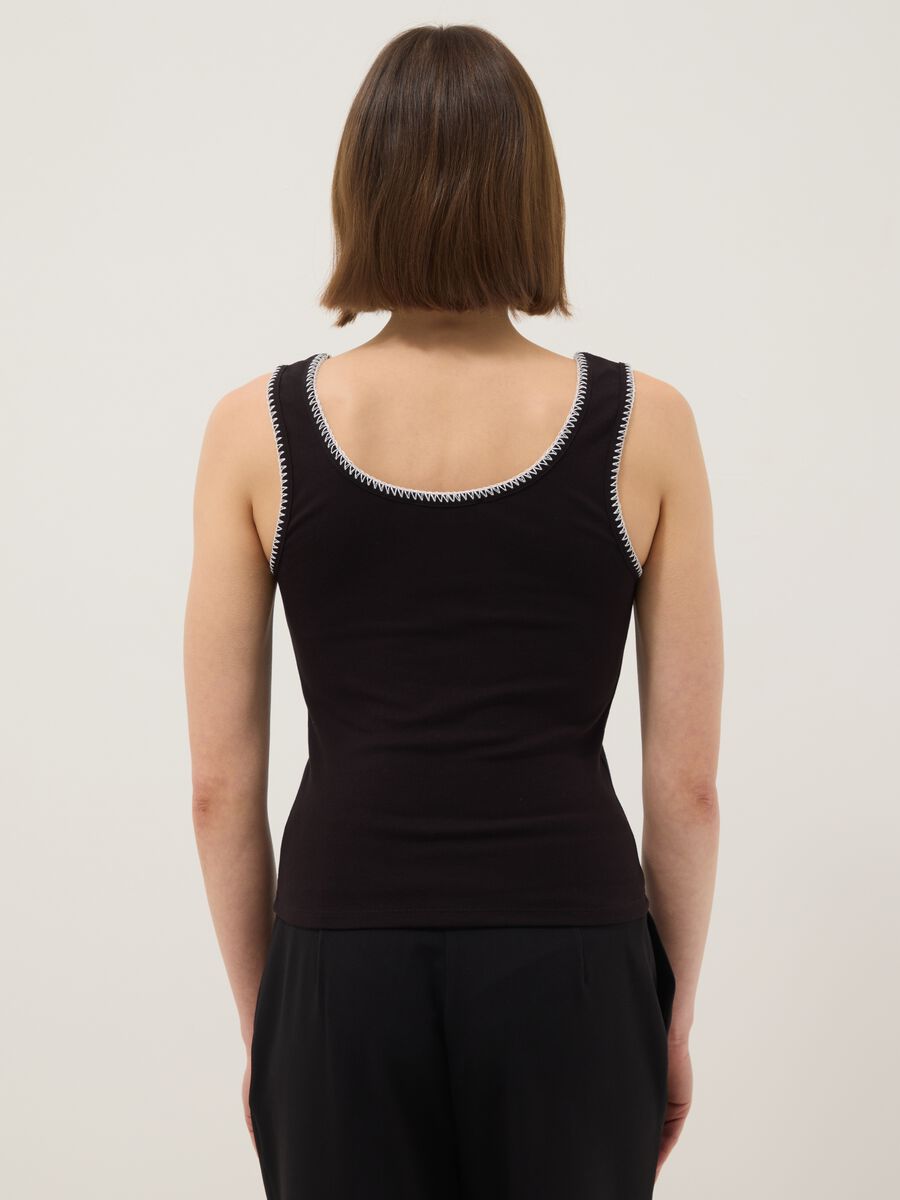 Tank top nero in cotone elasticizzato con dettaglio a contrasto regular fit_2