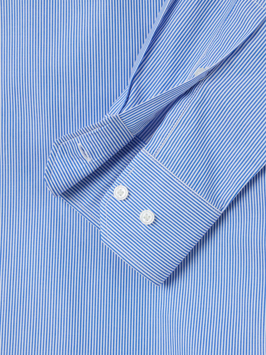 Regular-fit easy-iron shirt with thin stripes_5