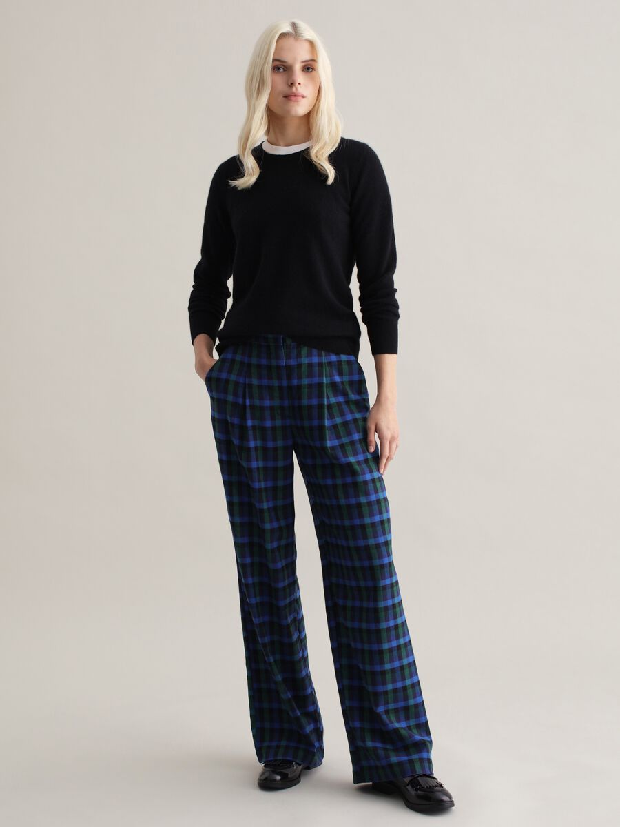 Cashmere pullover with round neck with fold_1