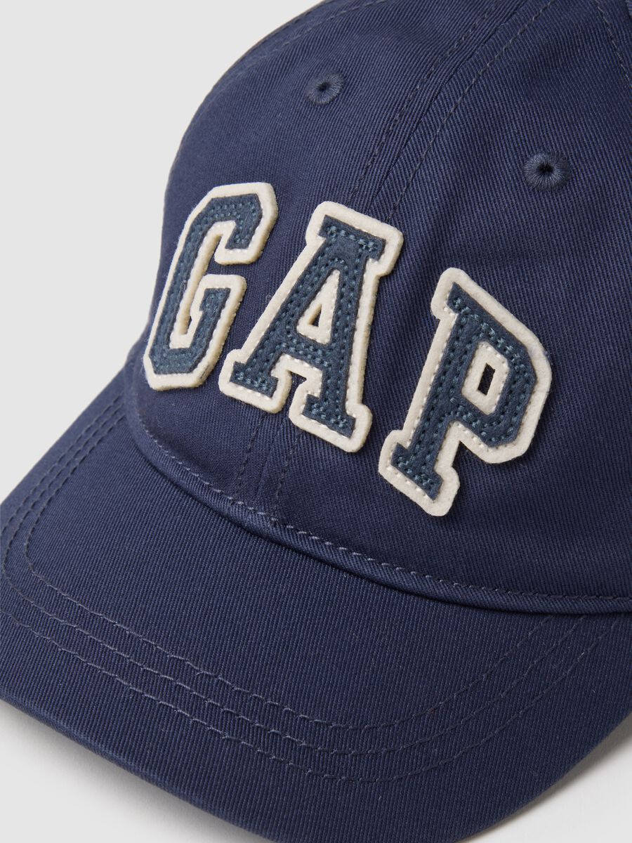 Baseball cap with logo patch_3
