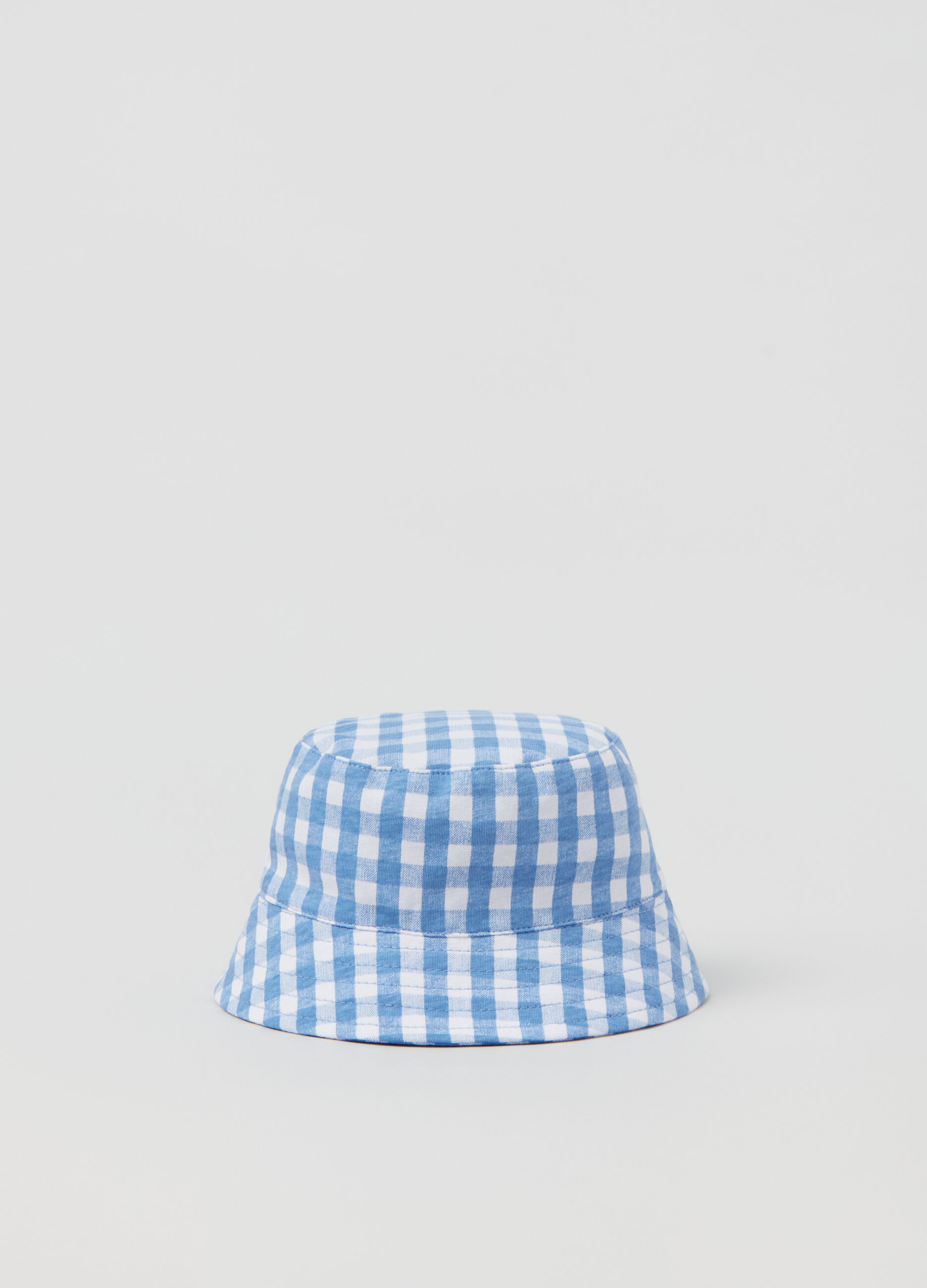 Fishing hat with gingham pattern