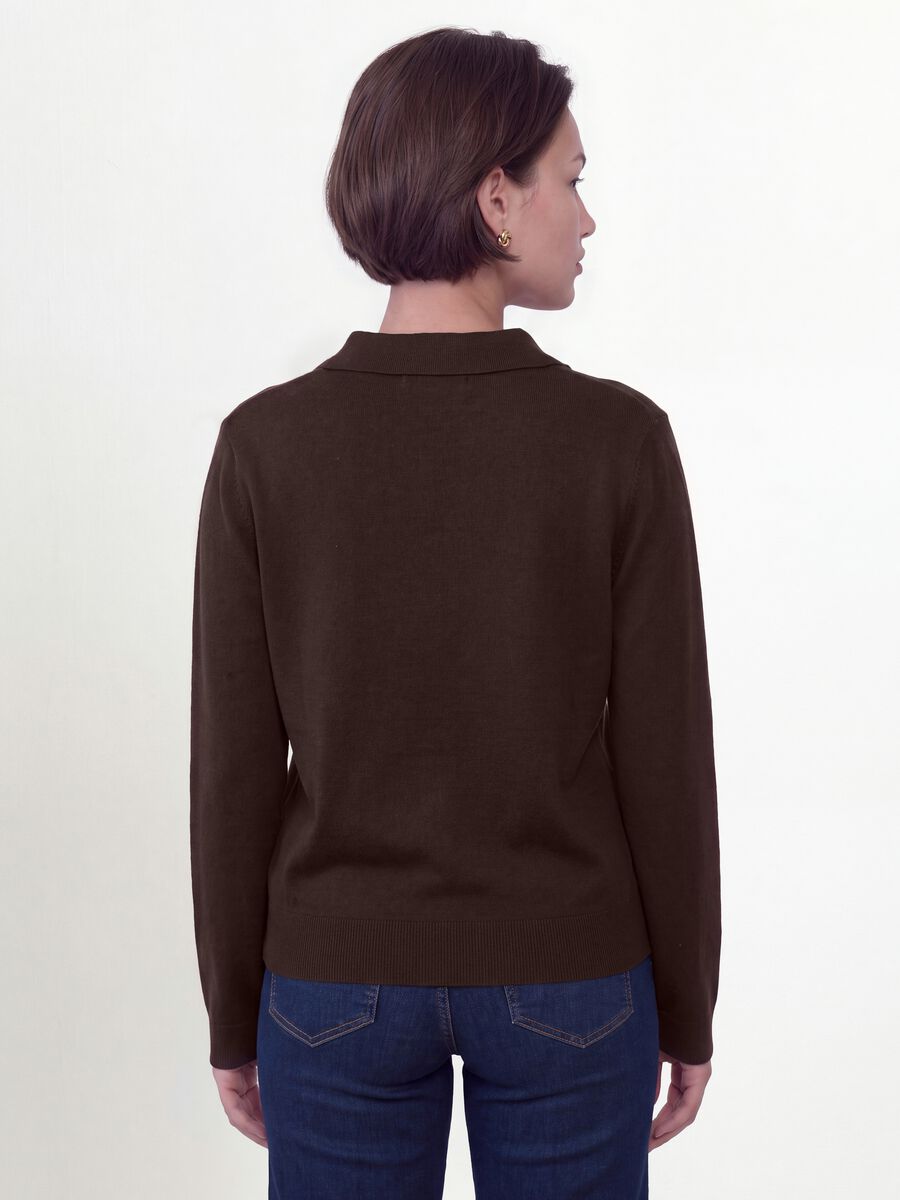 Brown viscose-blend polo-collar jumper with oversized fit_3