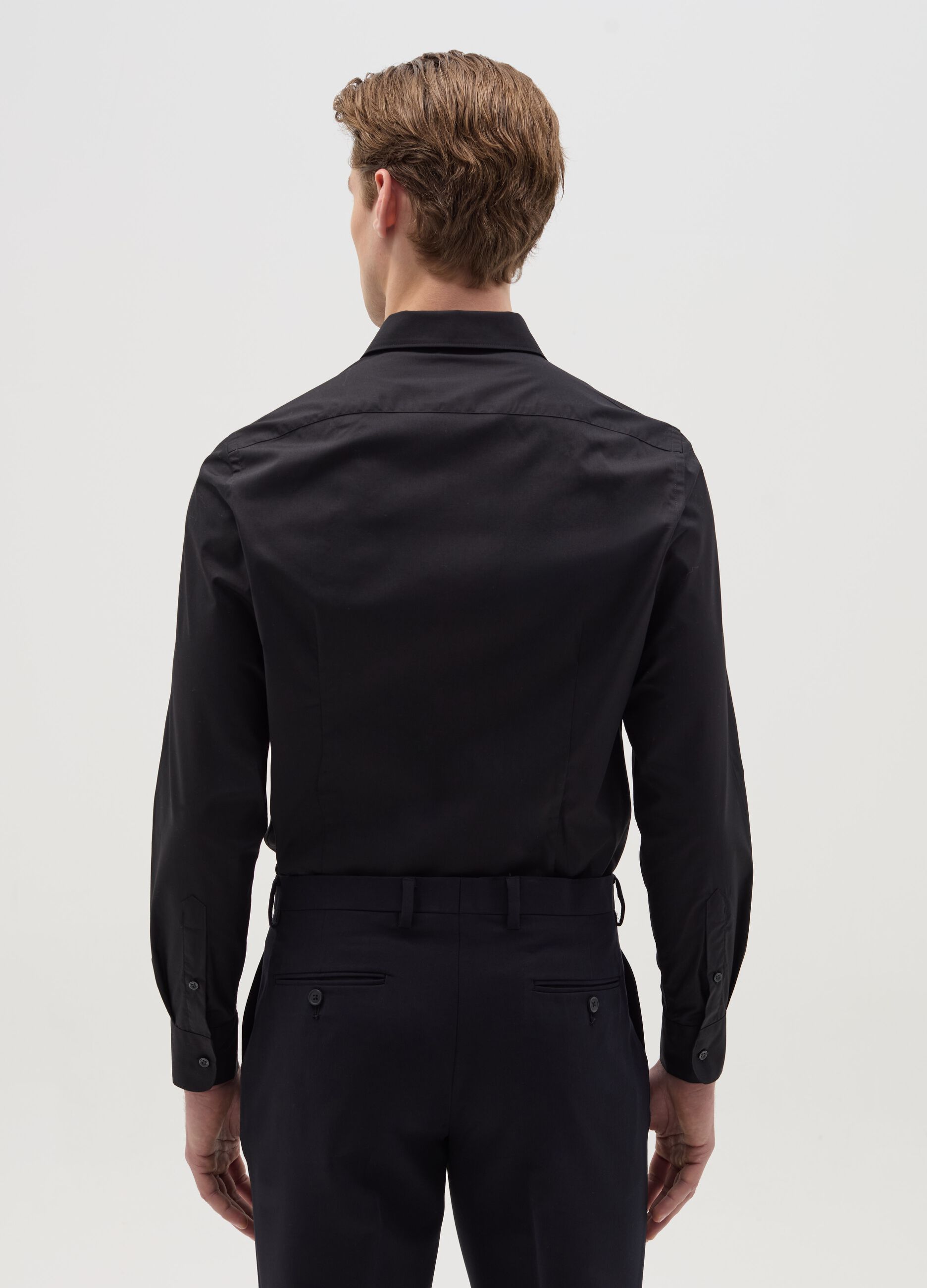 Slim-fit solid colour easy-iron shirt