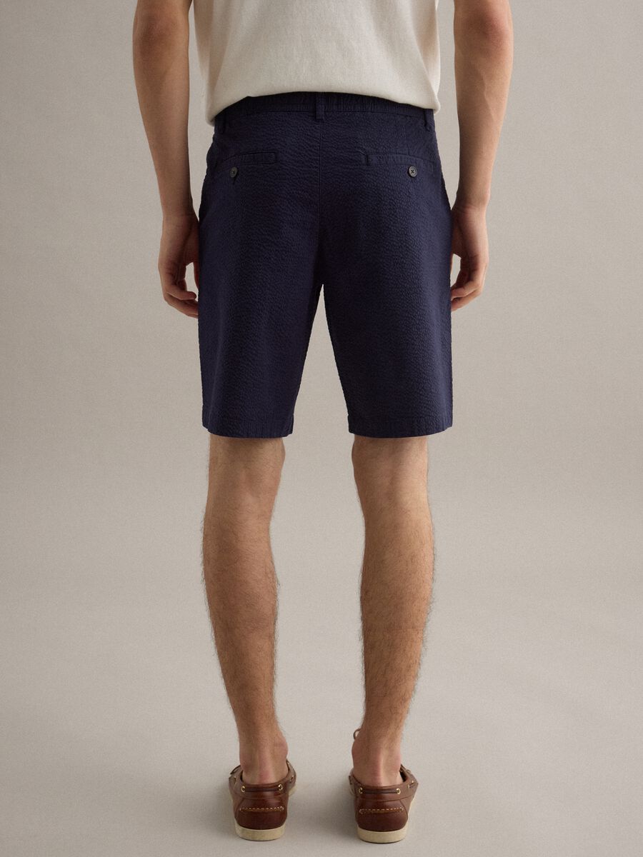 Blue stretch-cotton chino shorts, regular fit_2