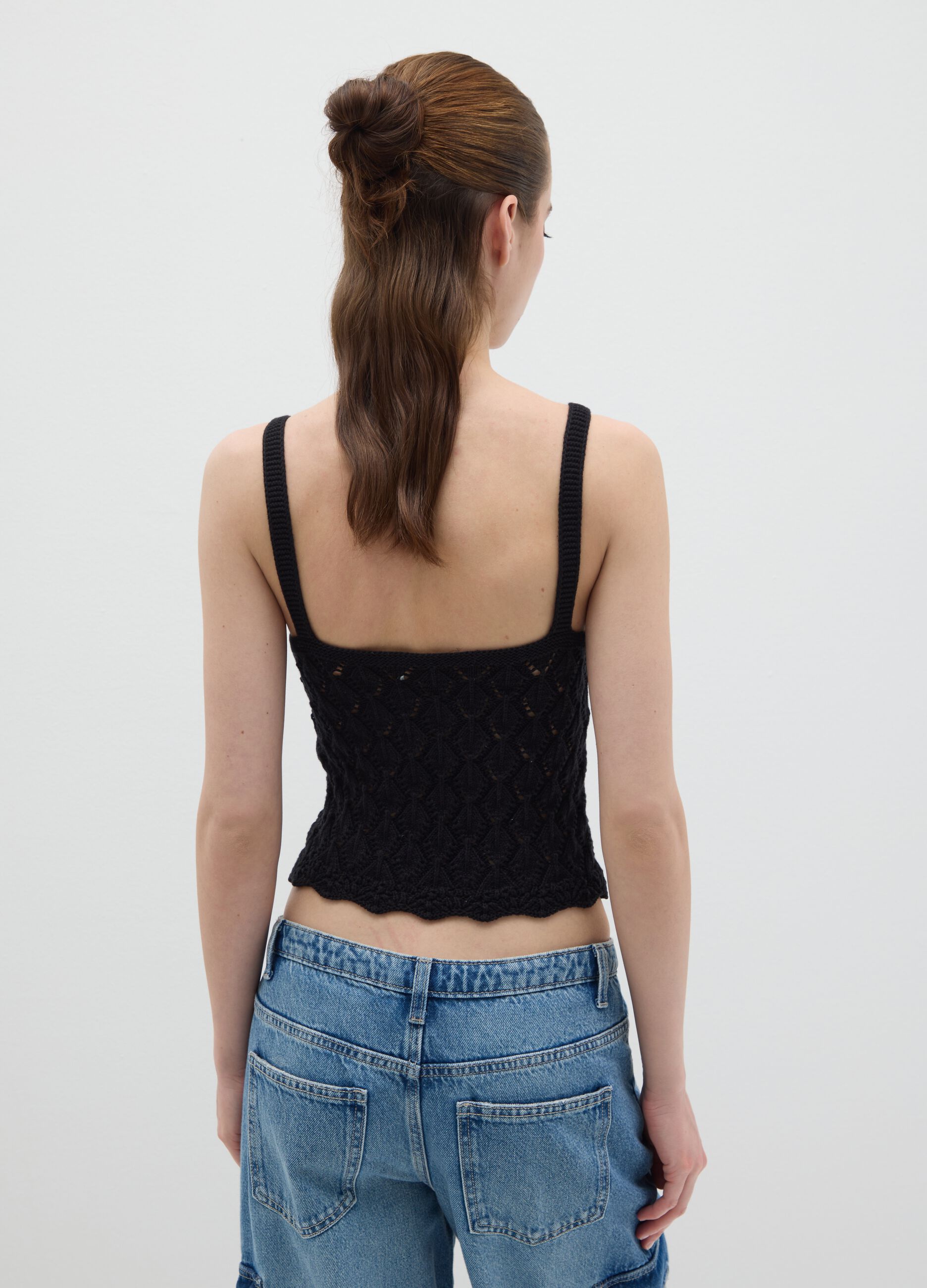 Black knitted vest in pure cotton
