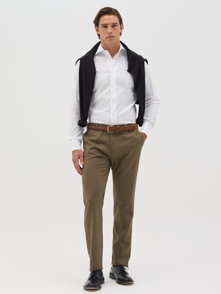 Brown slim-fit chino trousers_0