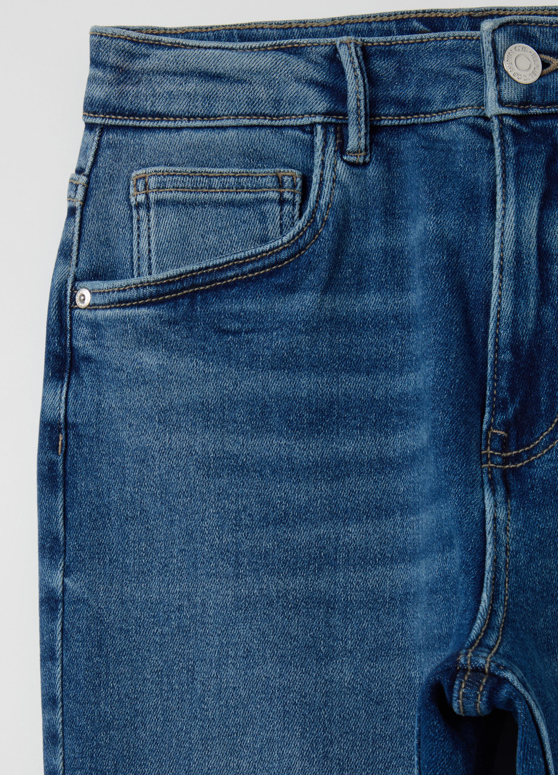 Slim-fit stretch jeans with five pockets