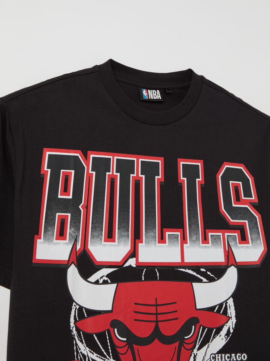 T-shirt with Chicago Bulls print_5