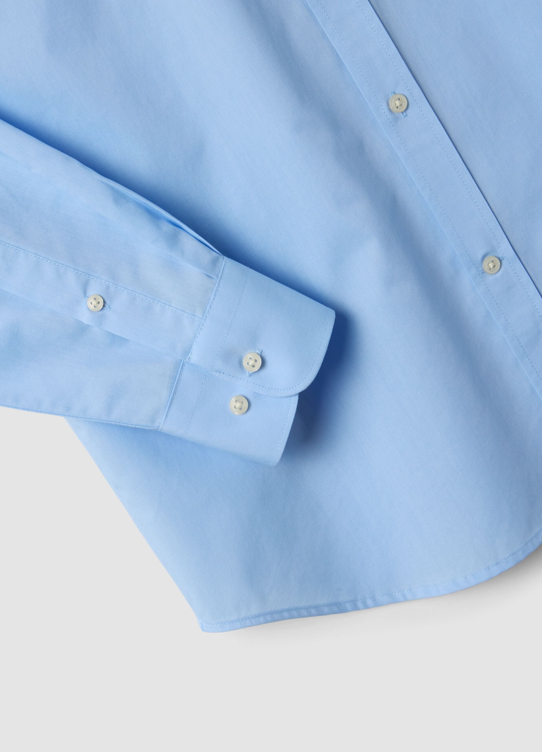 Light blue regular-fit shirt with classic collar, easy-iron