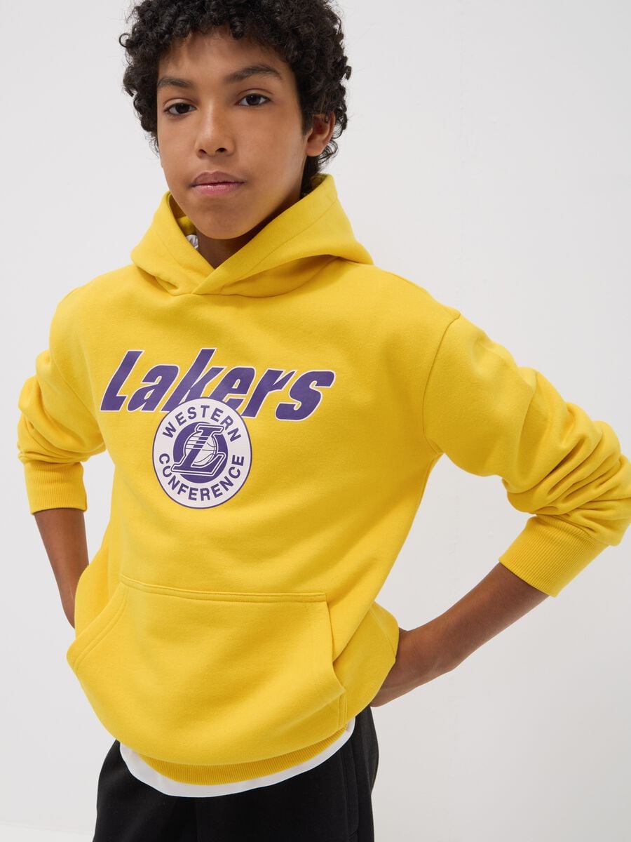 Yellow cotton-blend hoodie with Lakers print for boys_0