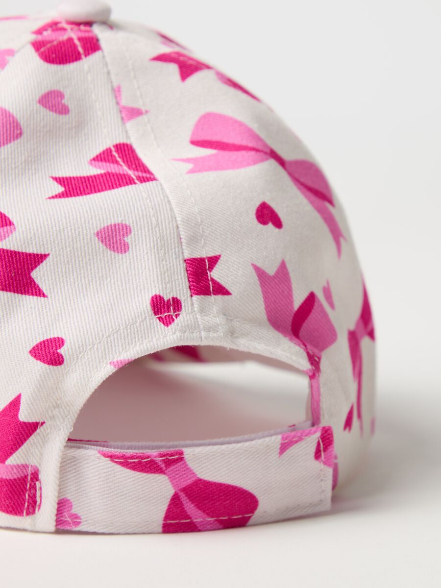 Basketball cap with bows and hearts print_1