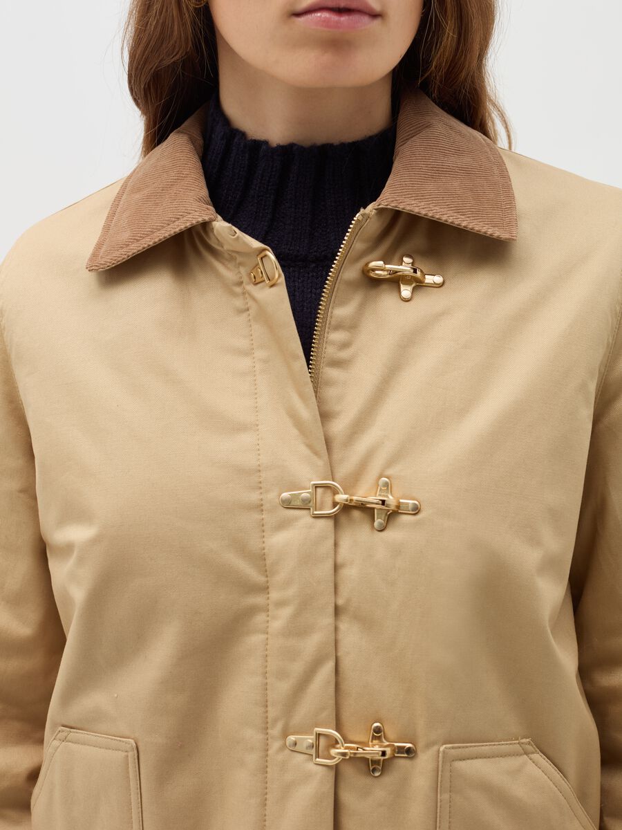 Giacca corta con colletto in corduroy_3