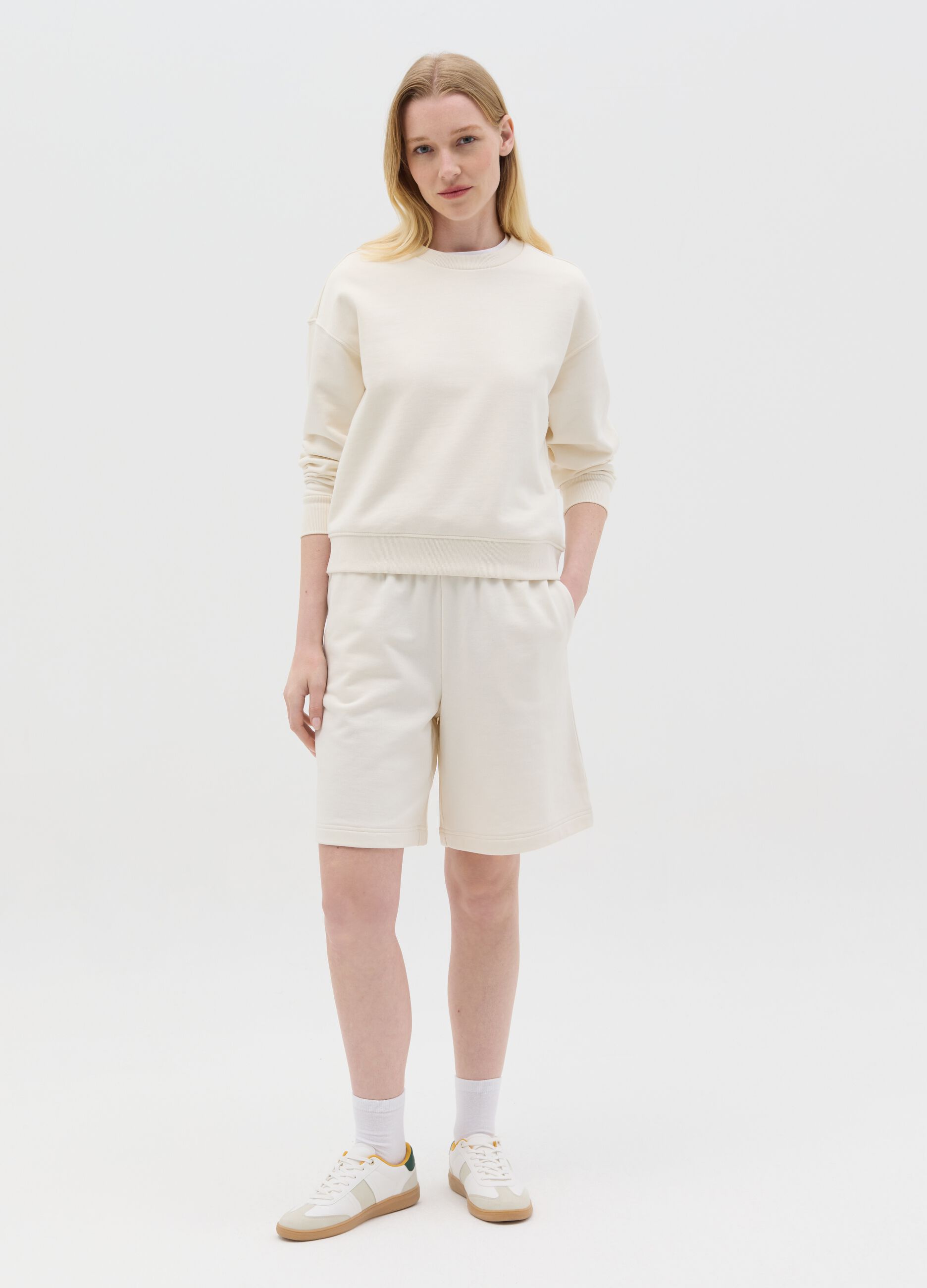 White Bermuda shorts in French terry with elasticated waist