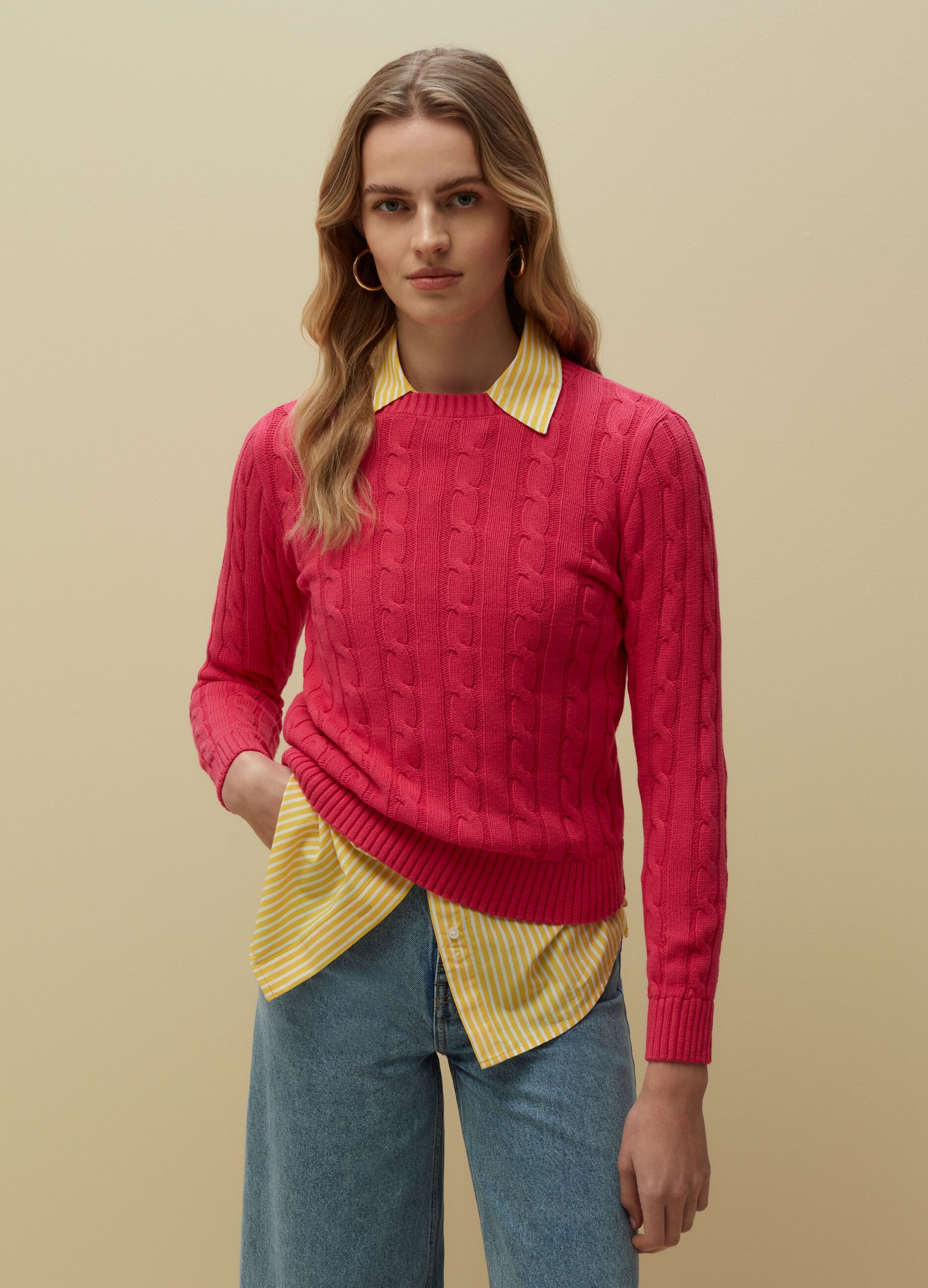 Cotton pullover with cable design